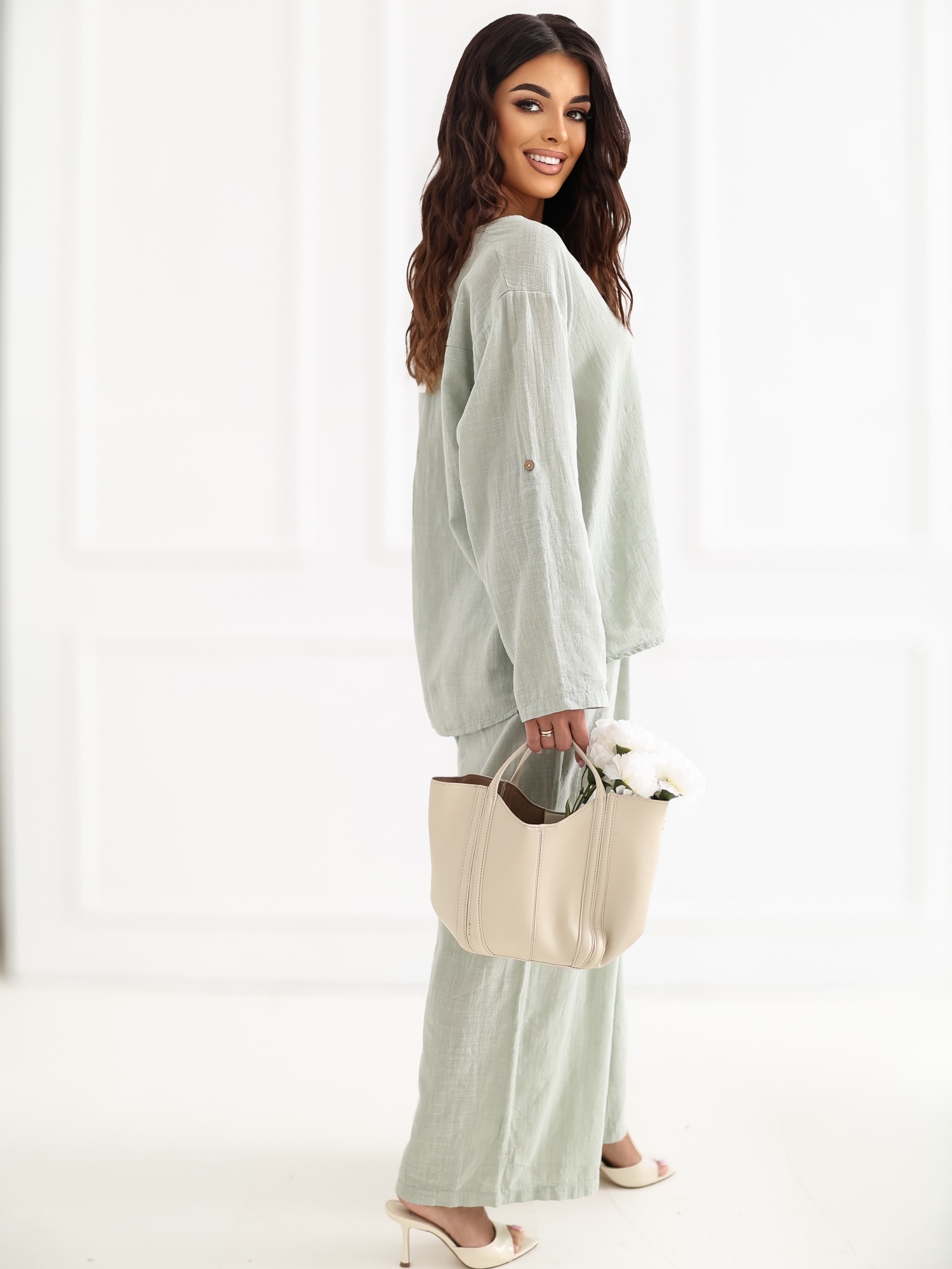 Широки памучни панталони в цвят каки