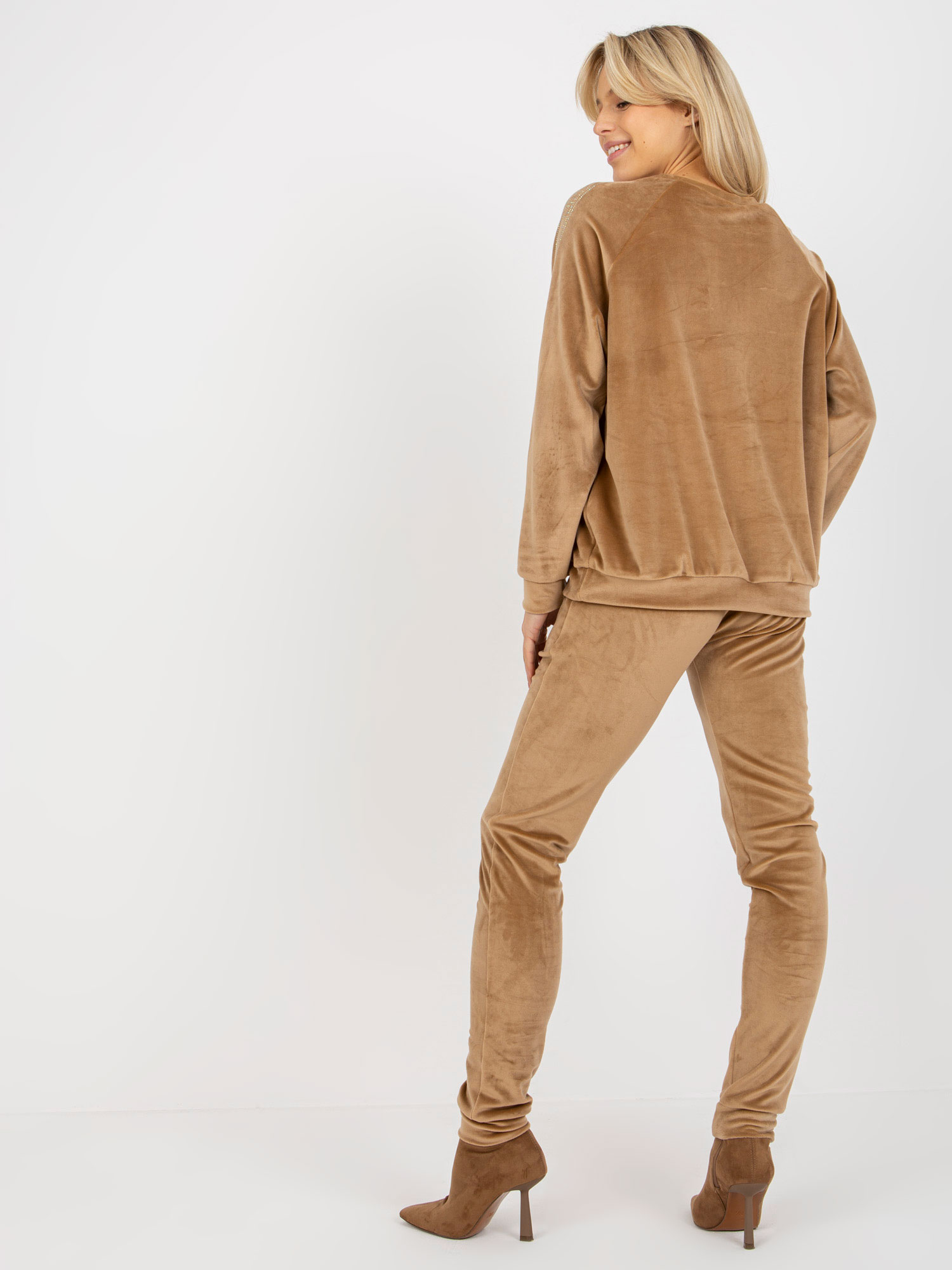 RV-KMPL-8436.40-camel set