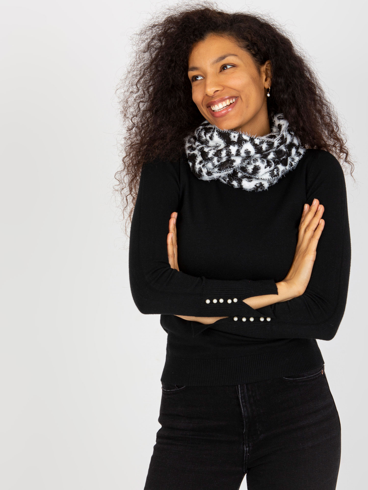 Scarf-AT-KM-ENEC-B63.33P-white-black