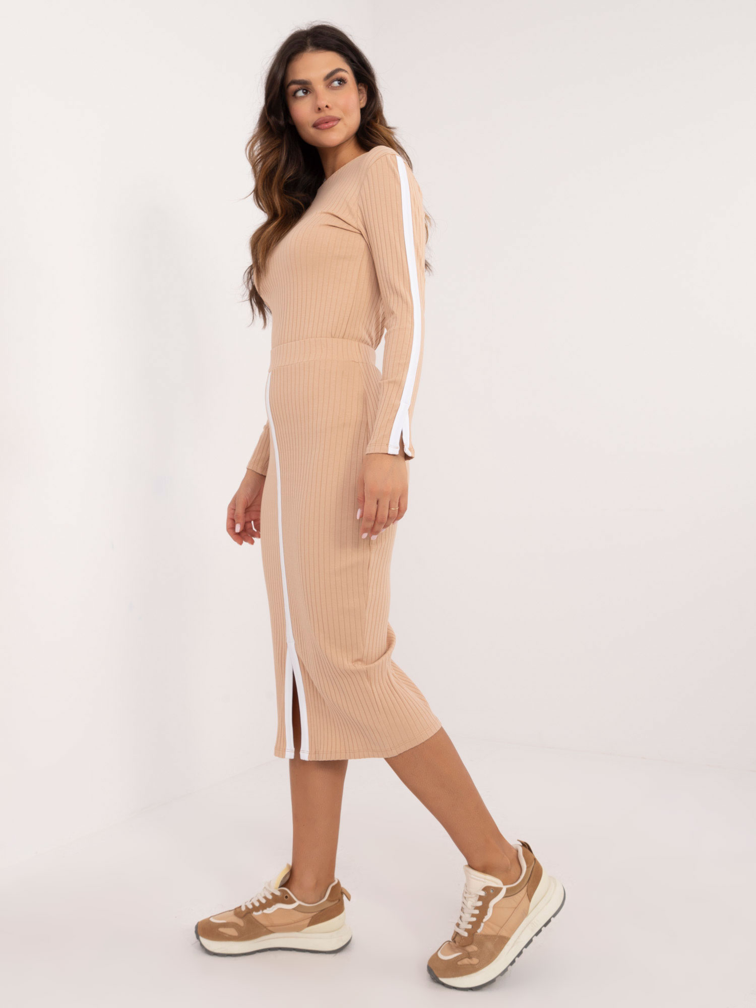 Set-RV-KMPL-A-182.01X-camel