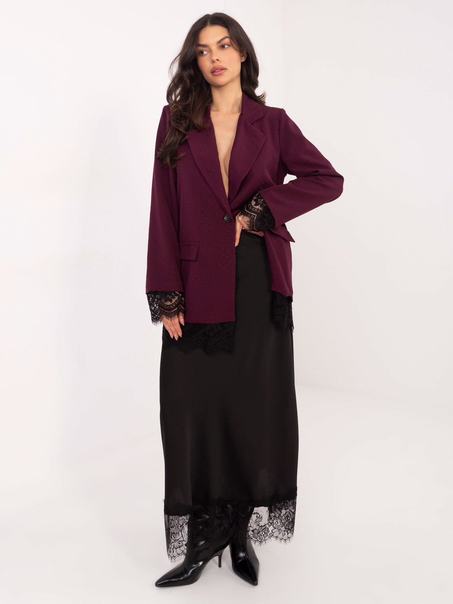 Dámsky tmavočervený blazer s čipkou