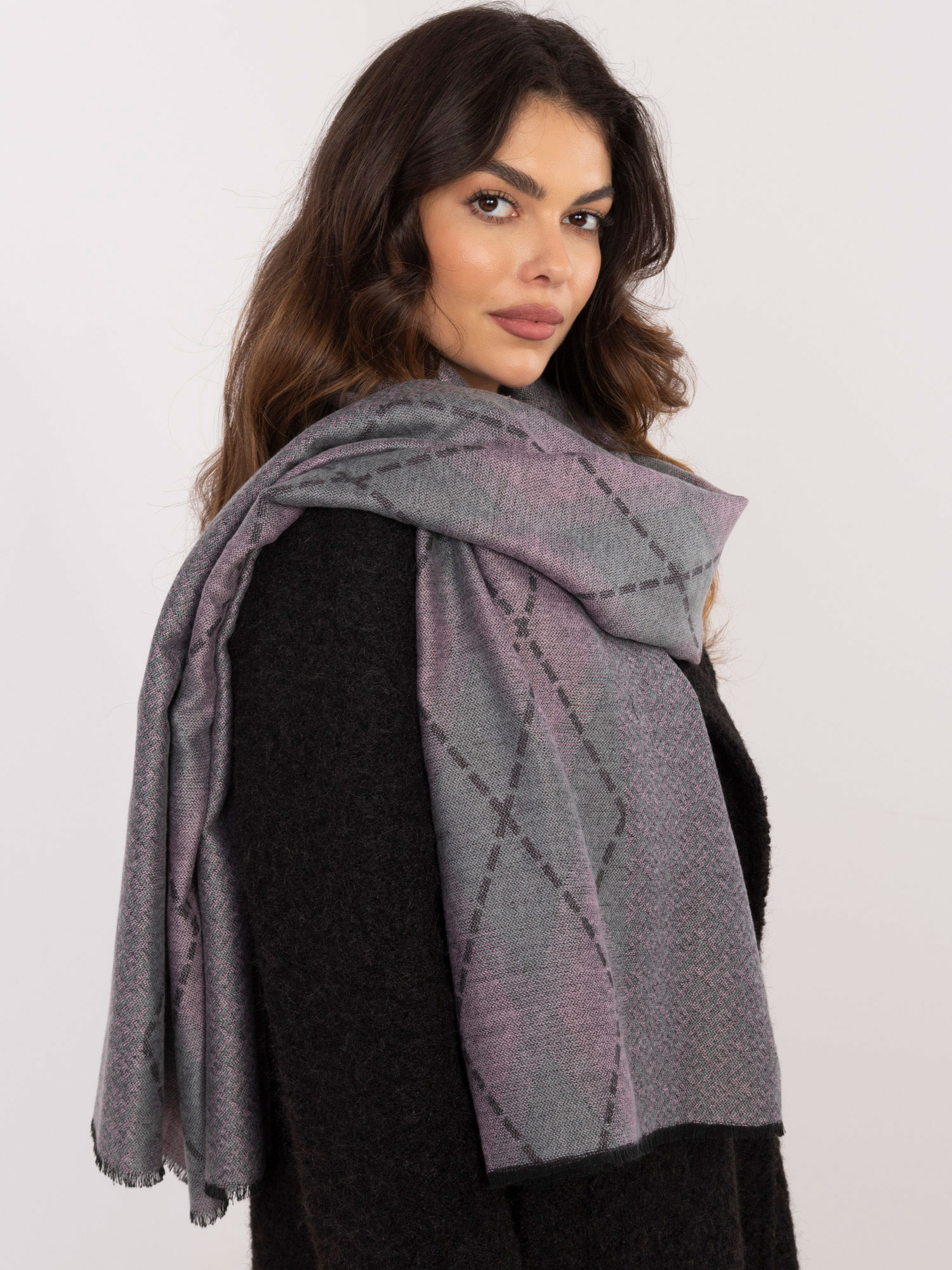 Grey and pink women&#039;s viscose scarf