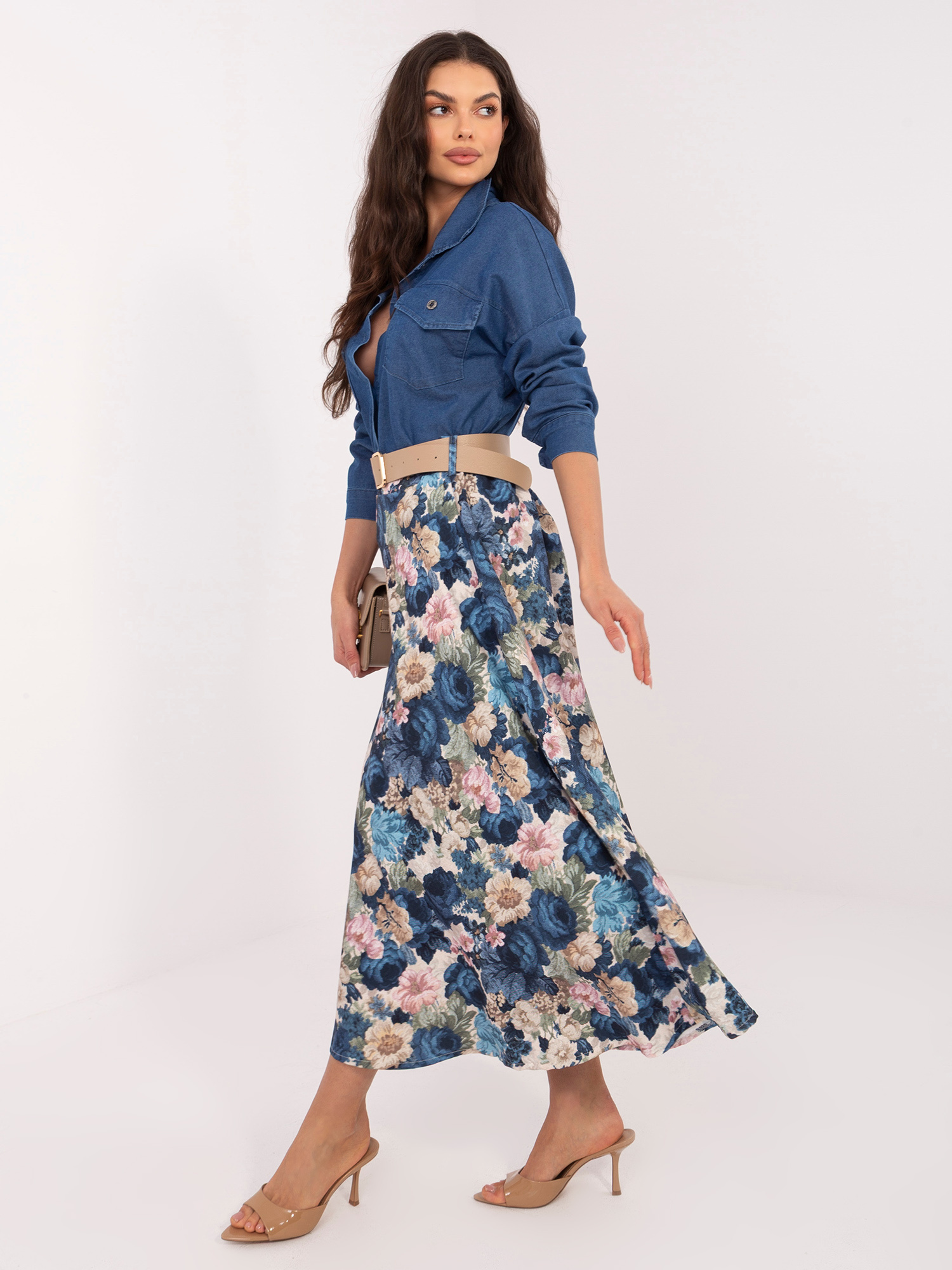 Тъмносиня миди пола