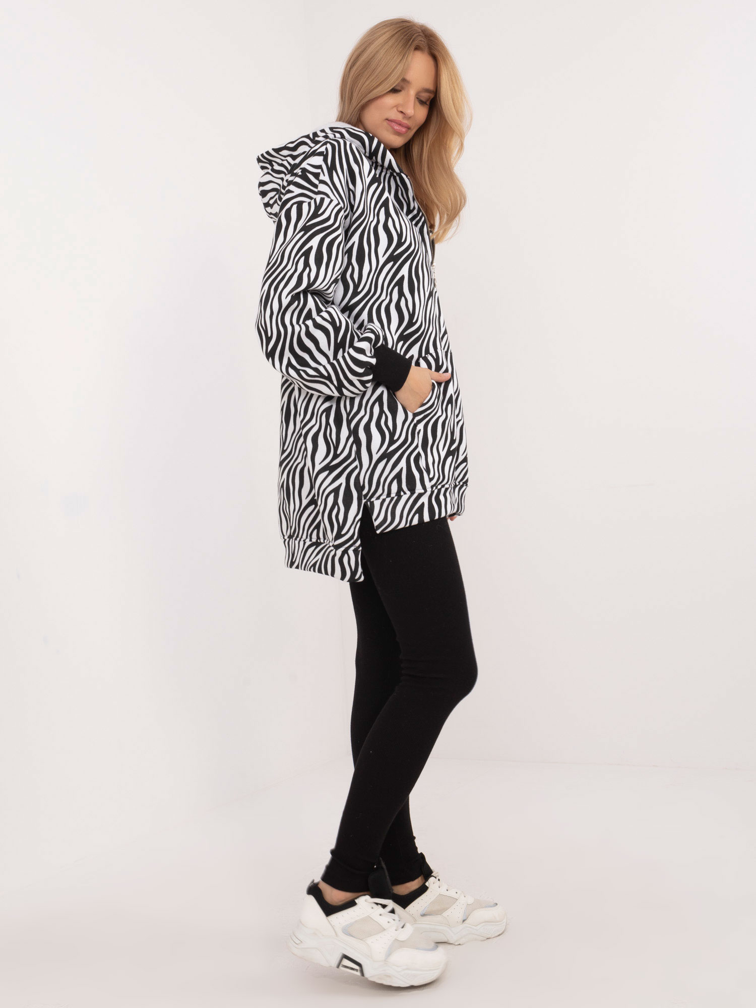 Set-EM-KMPL-966.03P-black-white