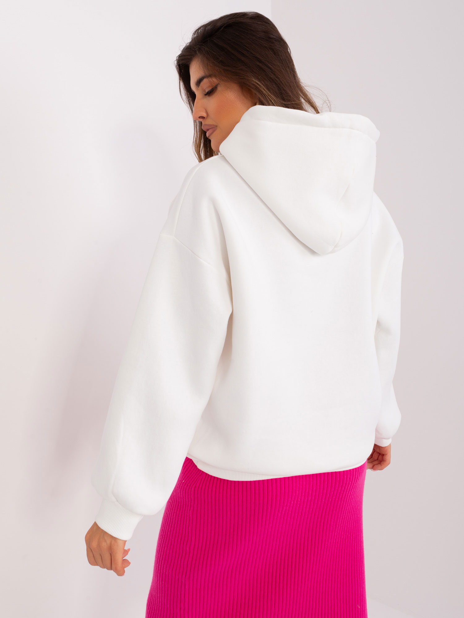 Sweatshirt-EM-BL-656-3.99P-ecru