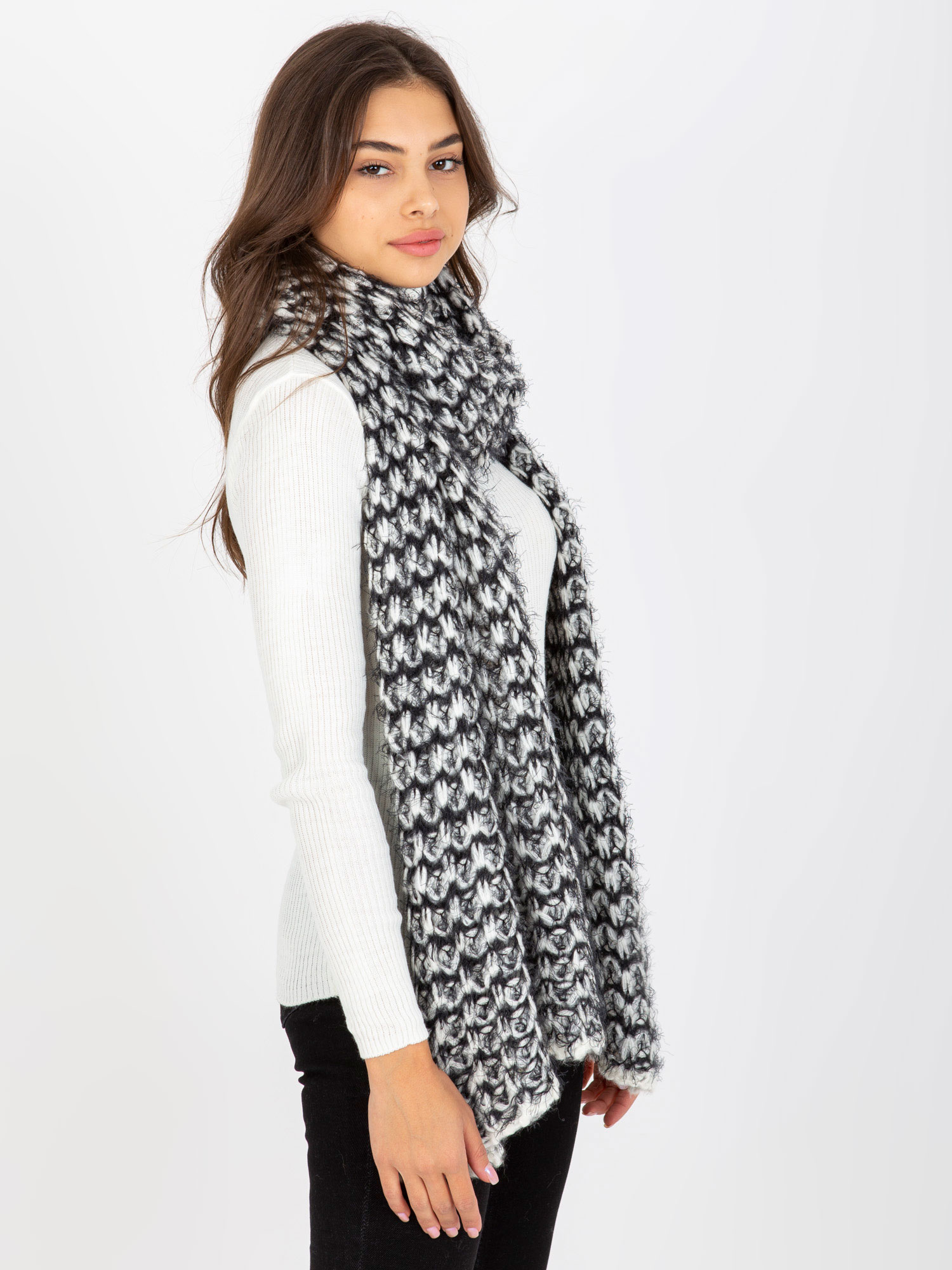 Scarf-AT-SZ-3710.88-white-black