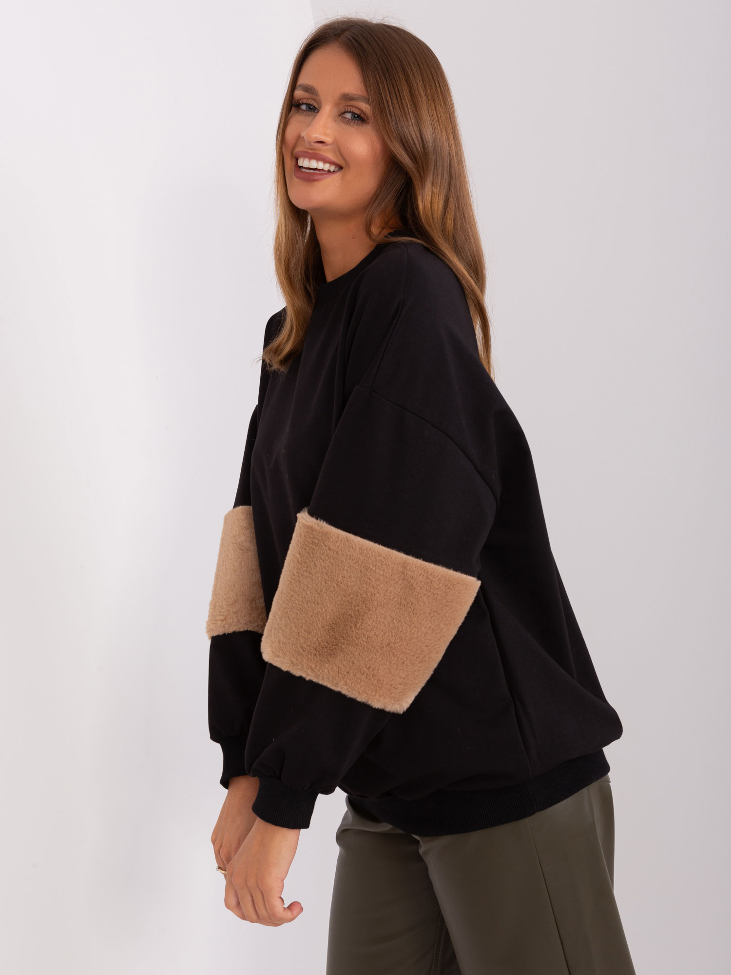 Sweatshirt-FA-BL-8903.26-black