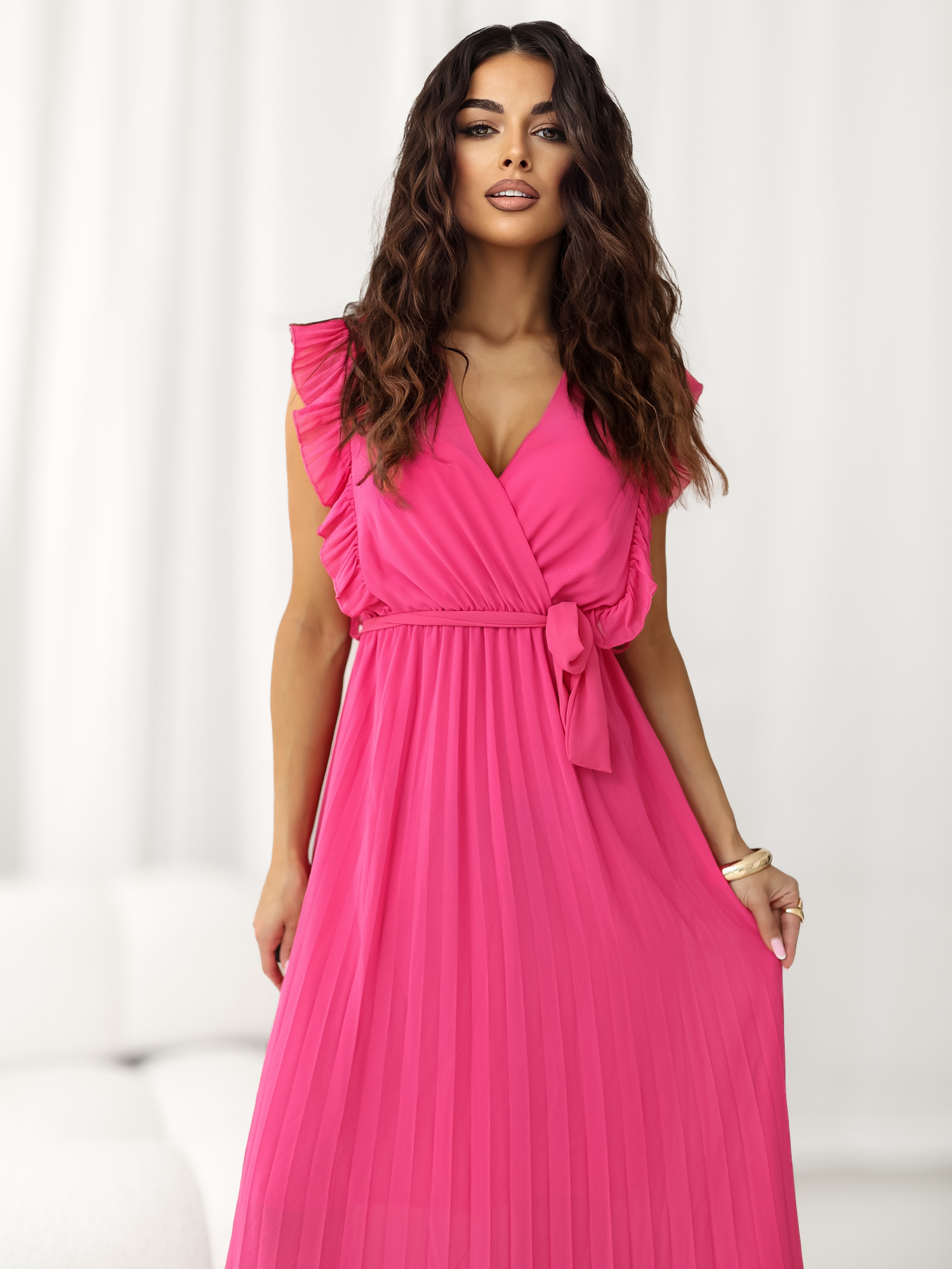 Тъмно розова лятна рокля с колан