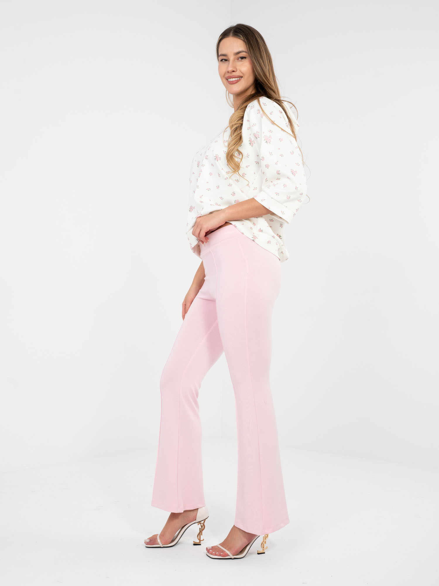 Světle růžové tepláky