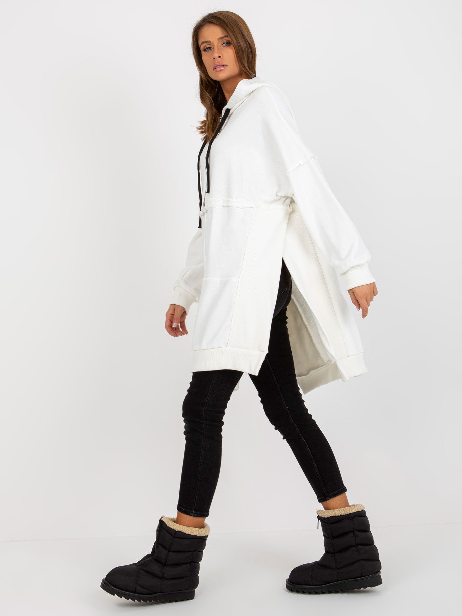 Sweatshirt-FA-BL-8105.38P-ecru