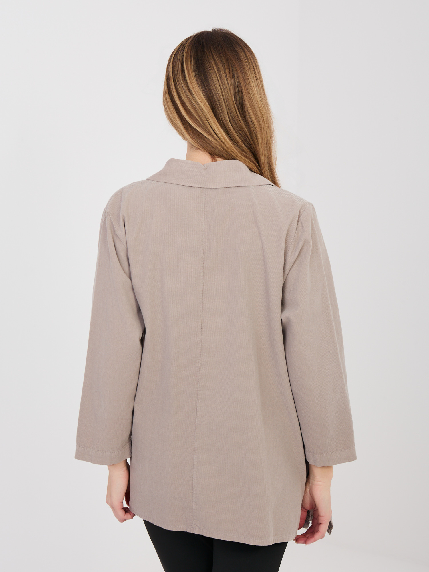 Тъмно бежова риза