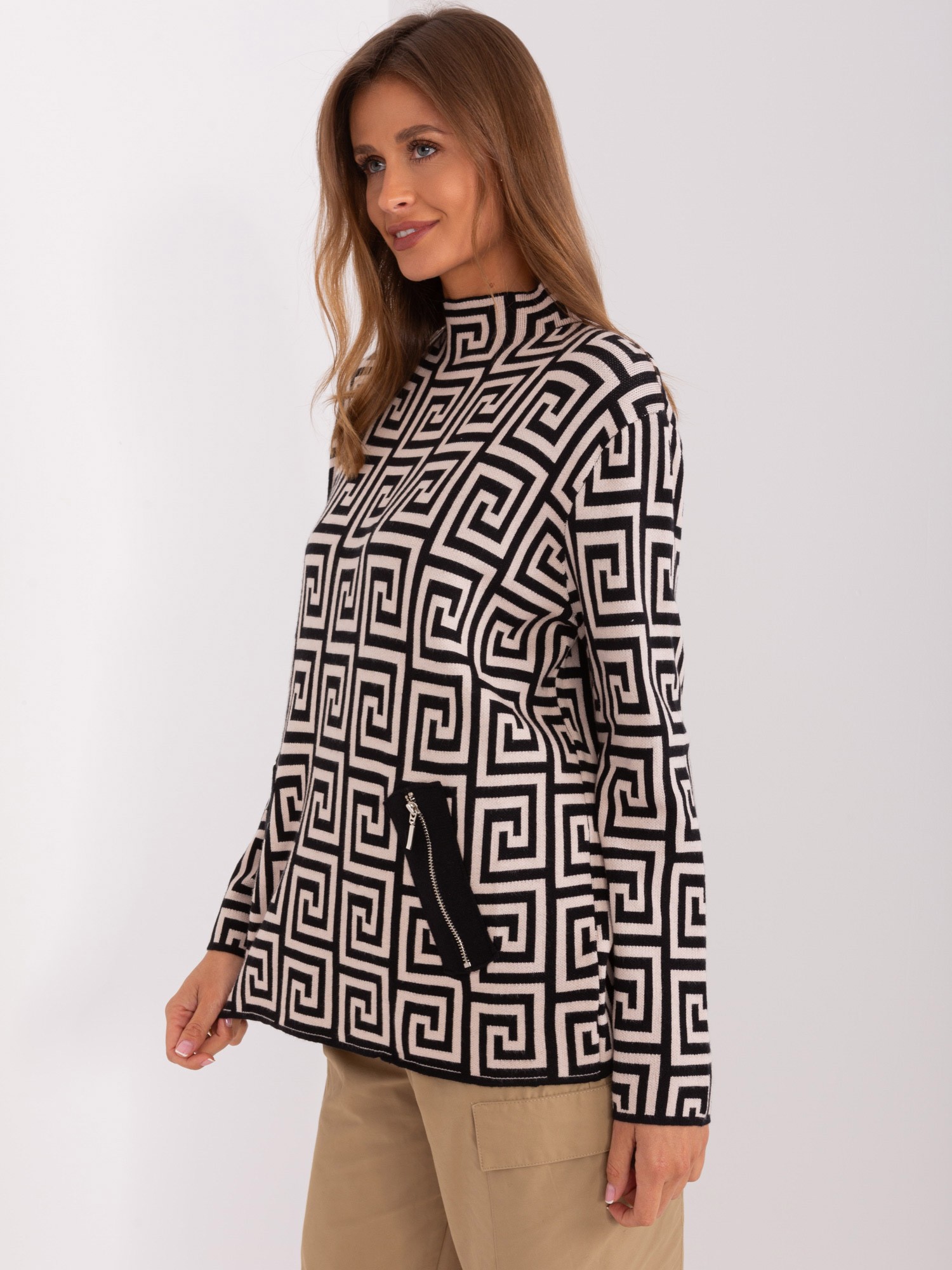 Sweater-AT-SW-2341.00P-black-beige