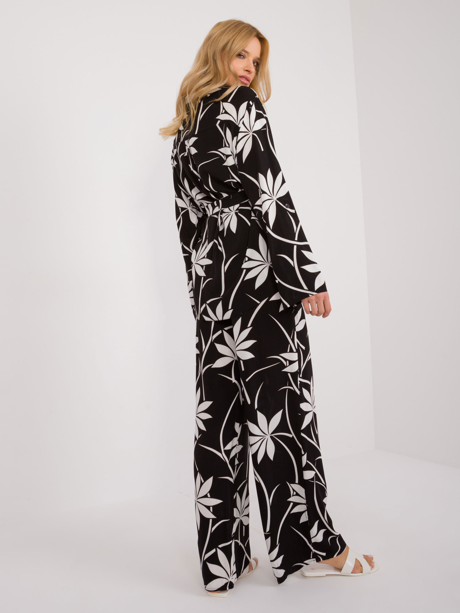 Set-LK-KMPL-509644.13X-black-white