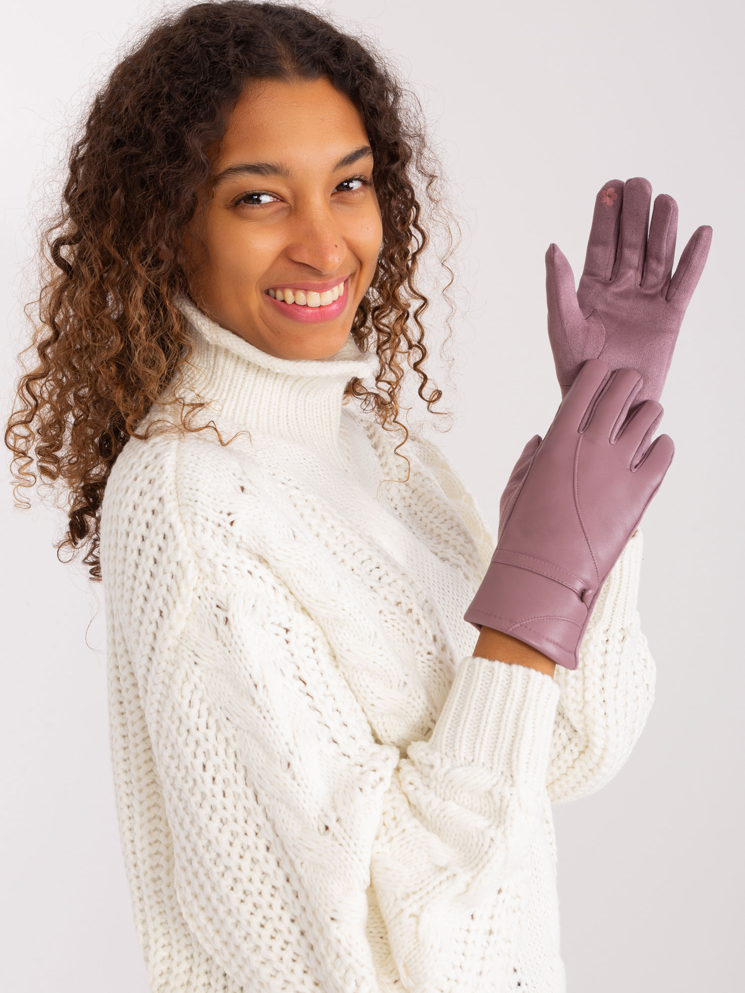 Gloves-AT-RK-239802.28-purple