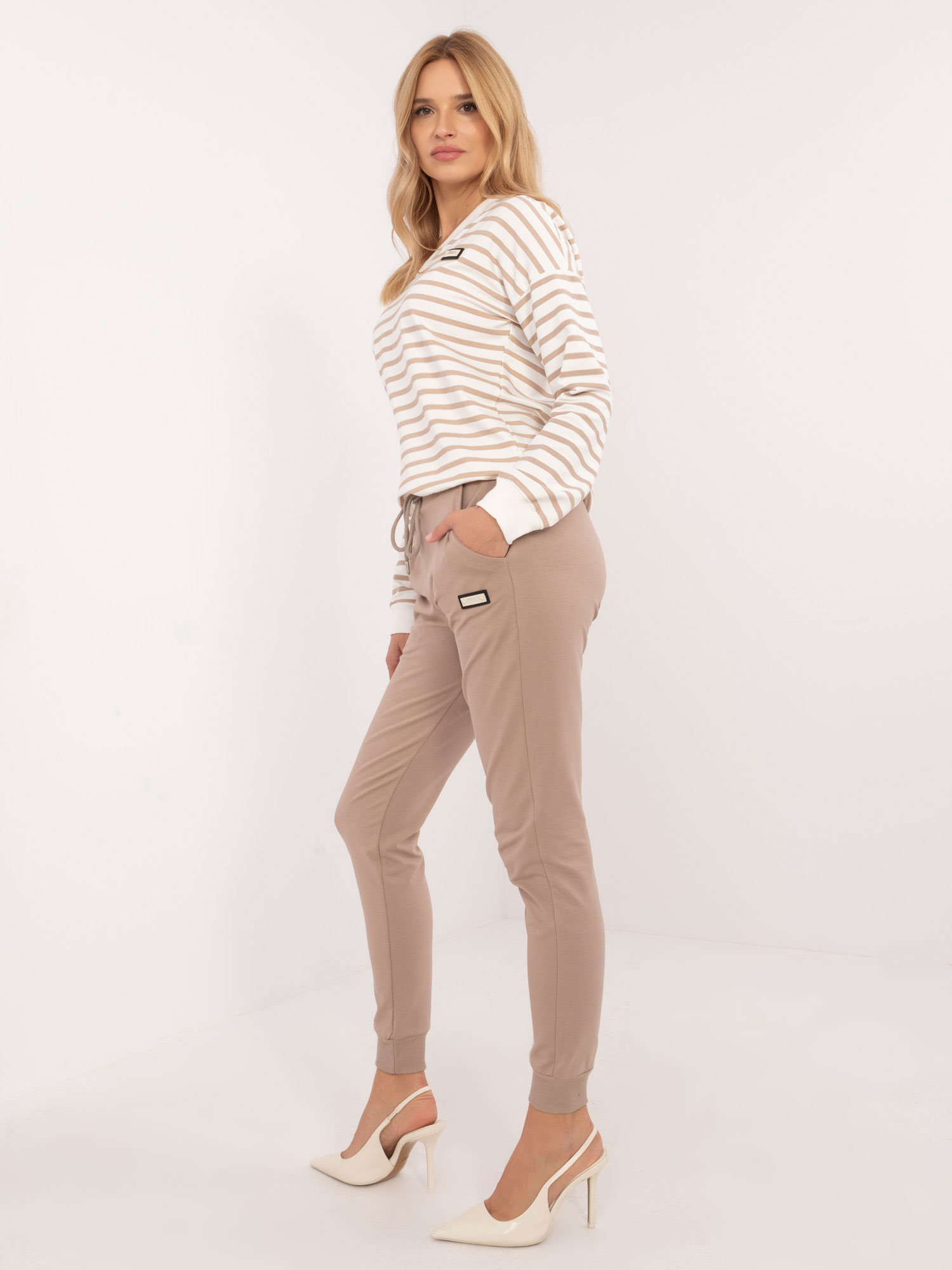 Set-RV-KMPL-A-214.71-white-beige