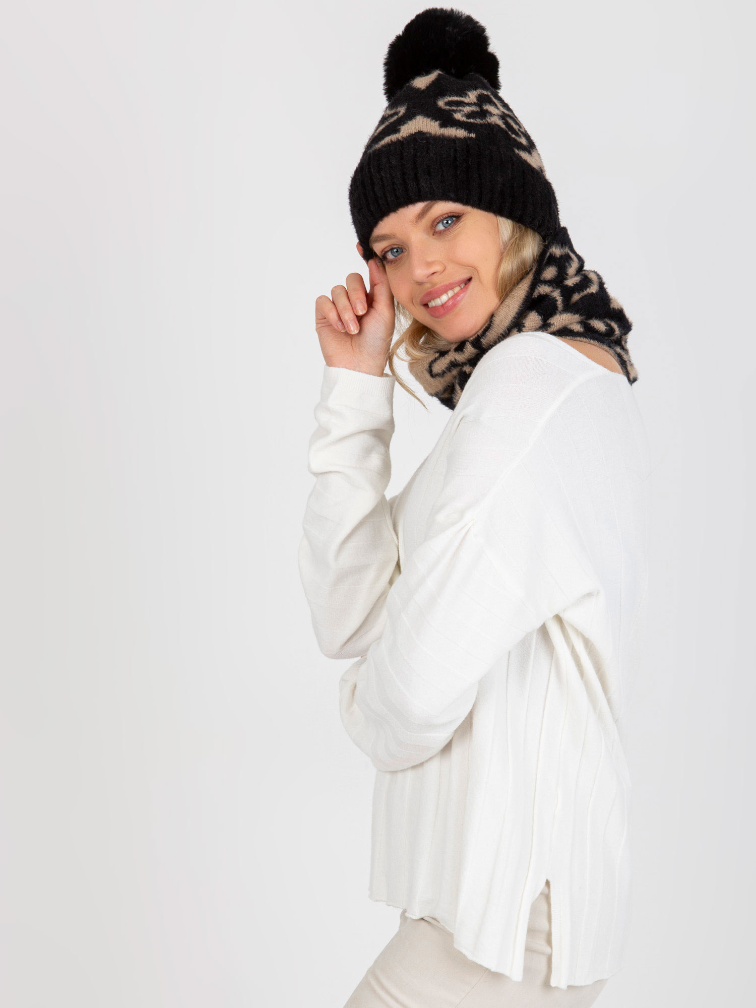 Cap-AT-CZ-CM-317.85-black-beige