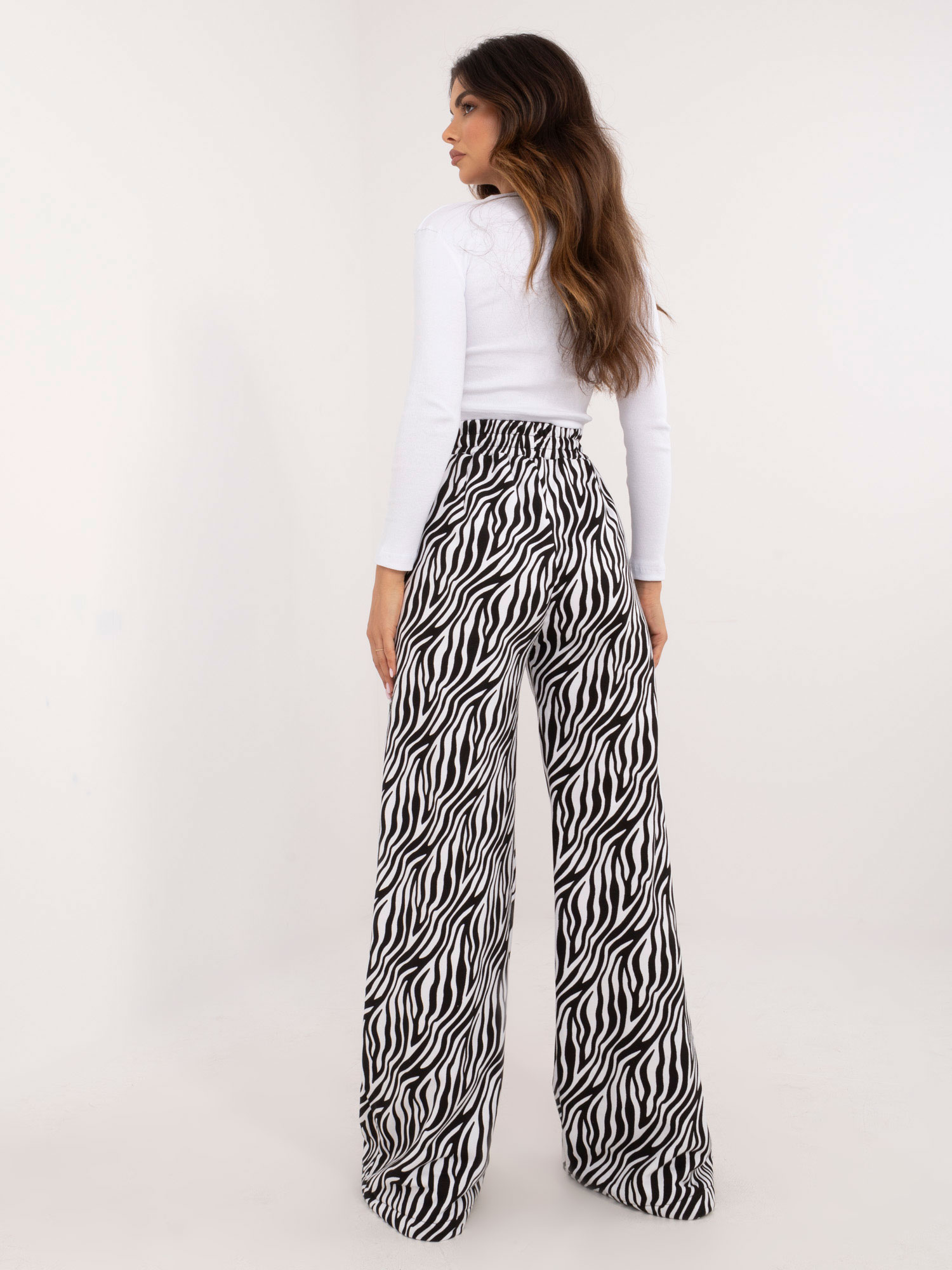 Set-EM-KMPL-867.11-white-black