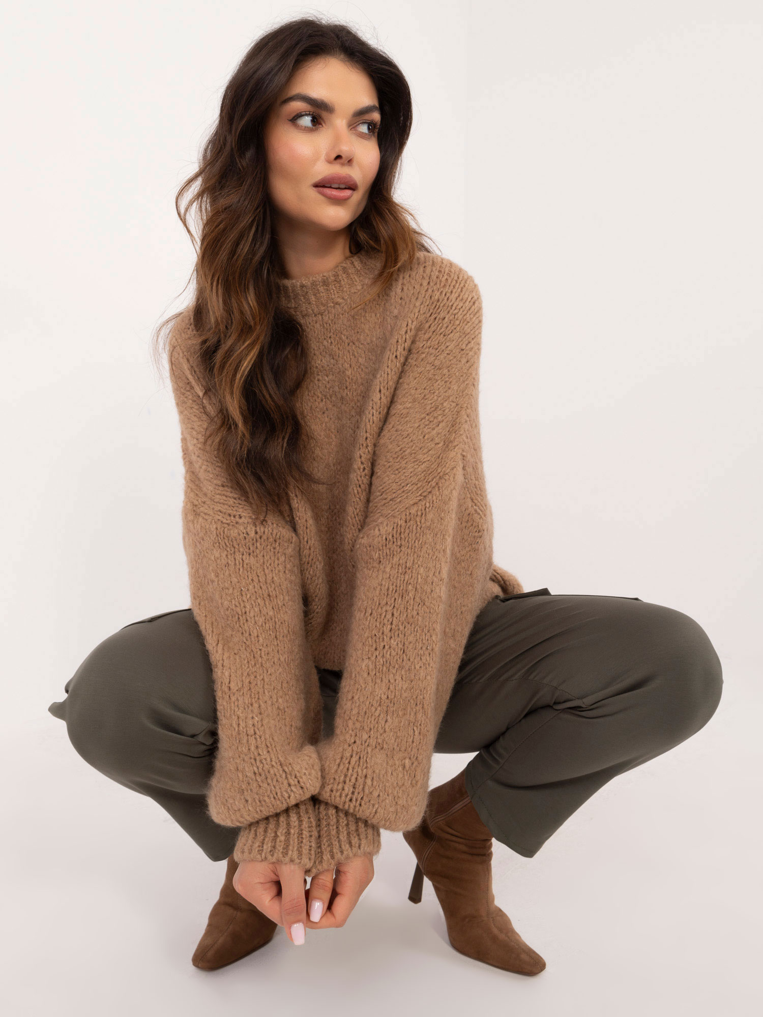 Brown Women's Oversized Knitted Sweater OCH BELLA