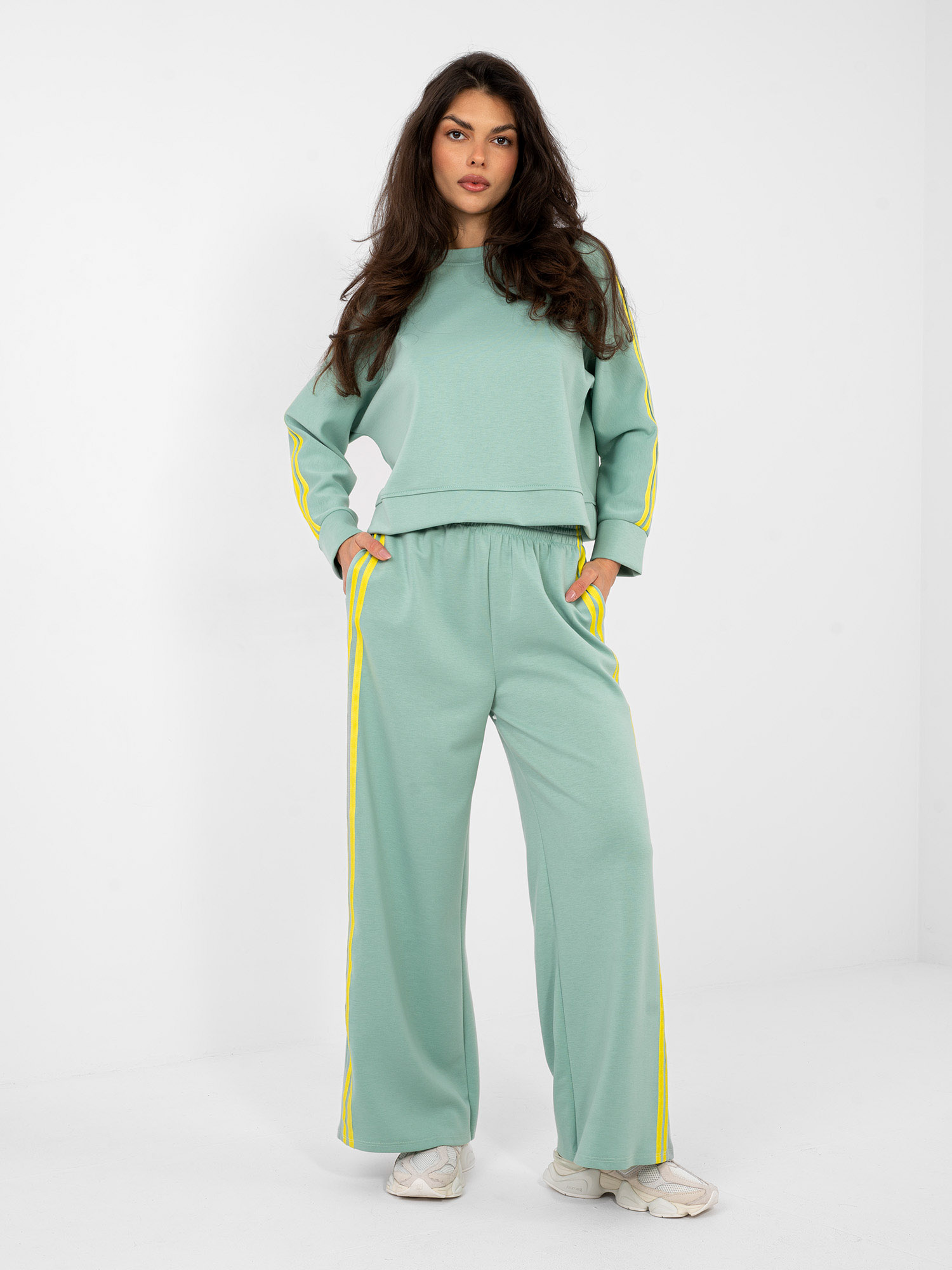 Dámsky pistáciový komplet