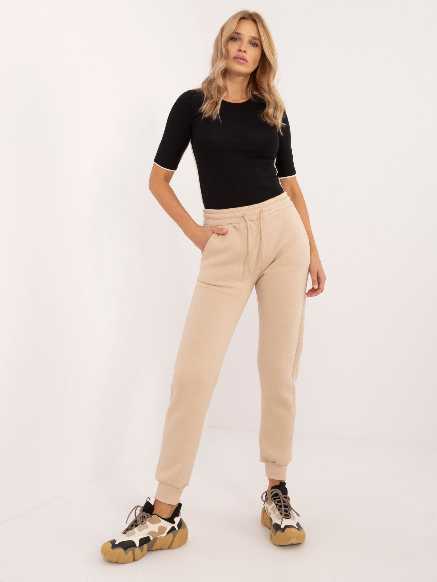 Sweatpants-EM-DR-661.00-beige