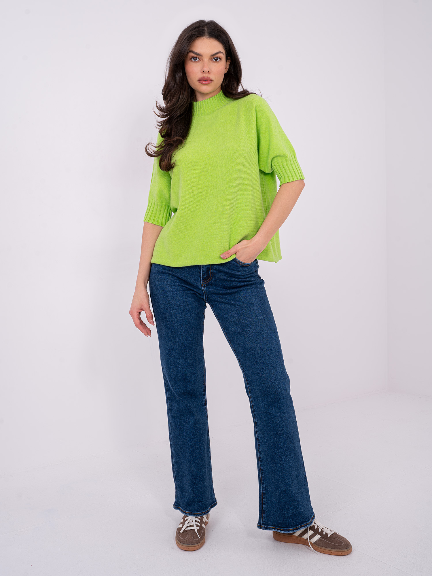 Limetkový svetr s krátkým rukávem