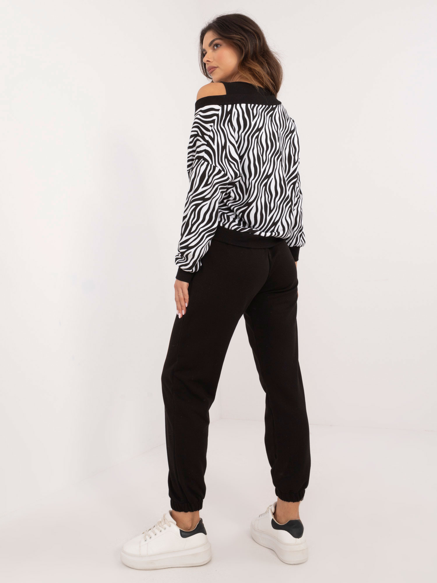 Set-EM-KMPL-974.14P-black-white