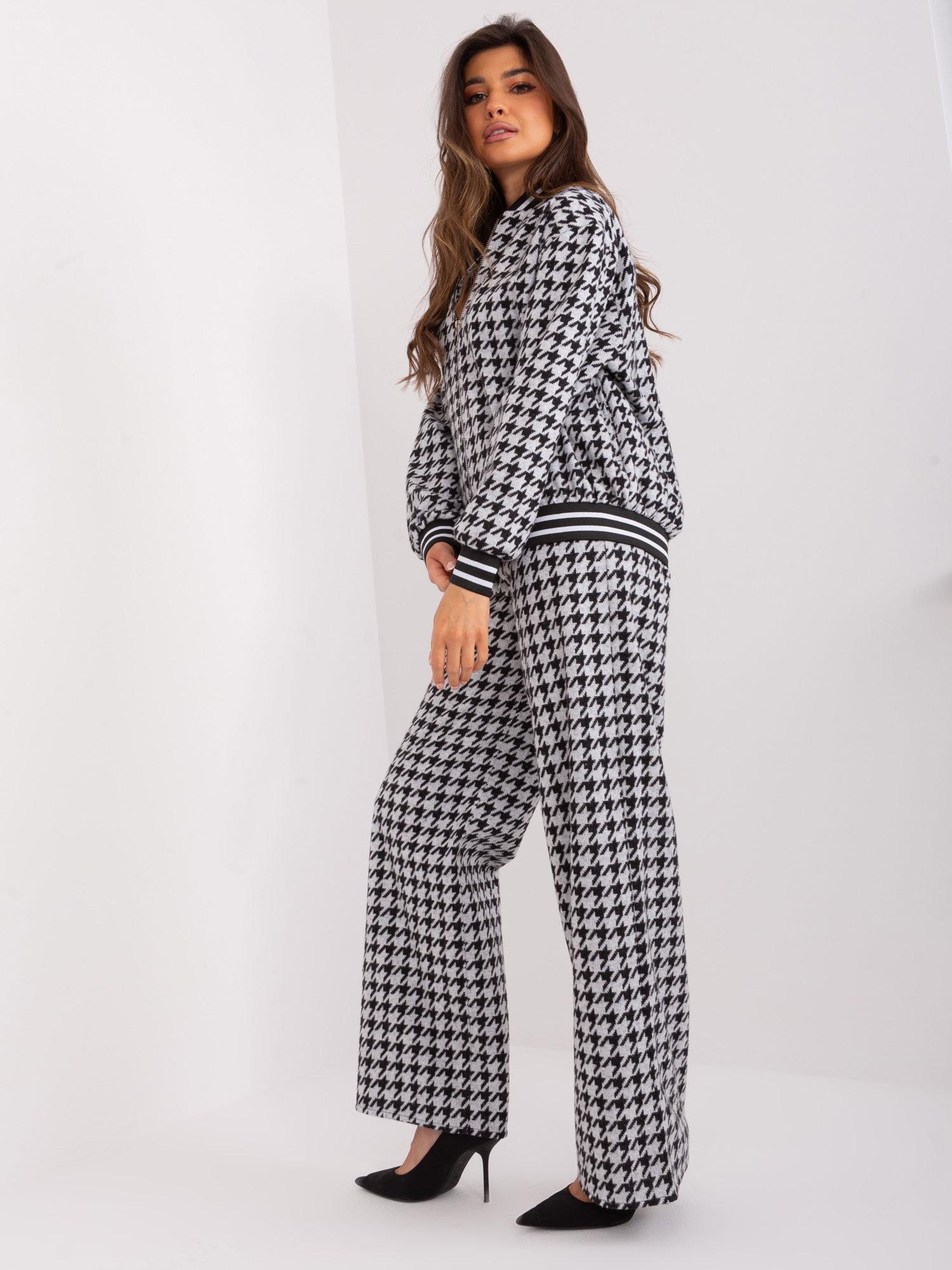 Set-LK-KMPL-509463-3.64-grey-black