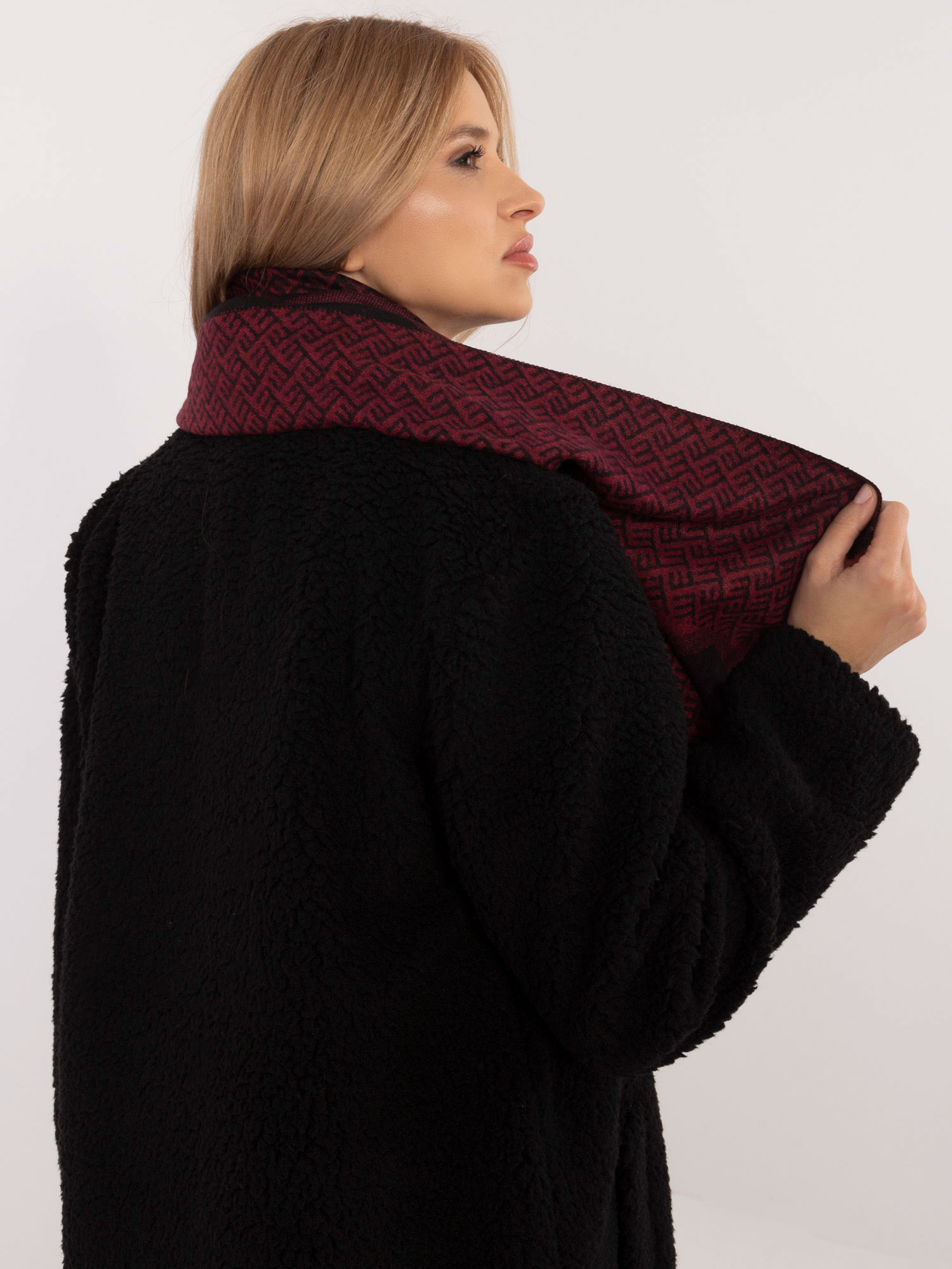Banna-AT-CH-12301.82P-burgundy