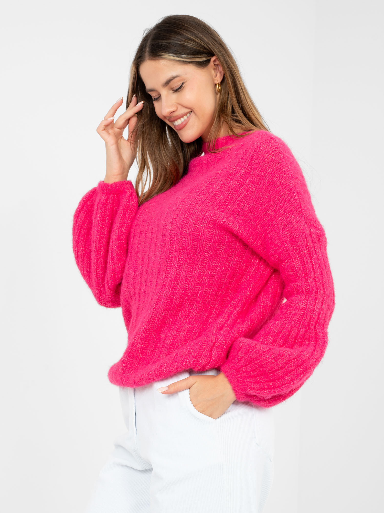 Дамски пуловер с бухнали ръкави, цвят фуксия