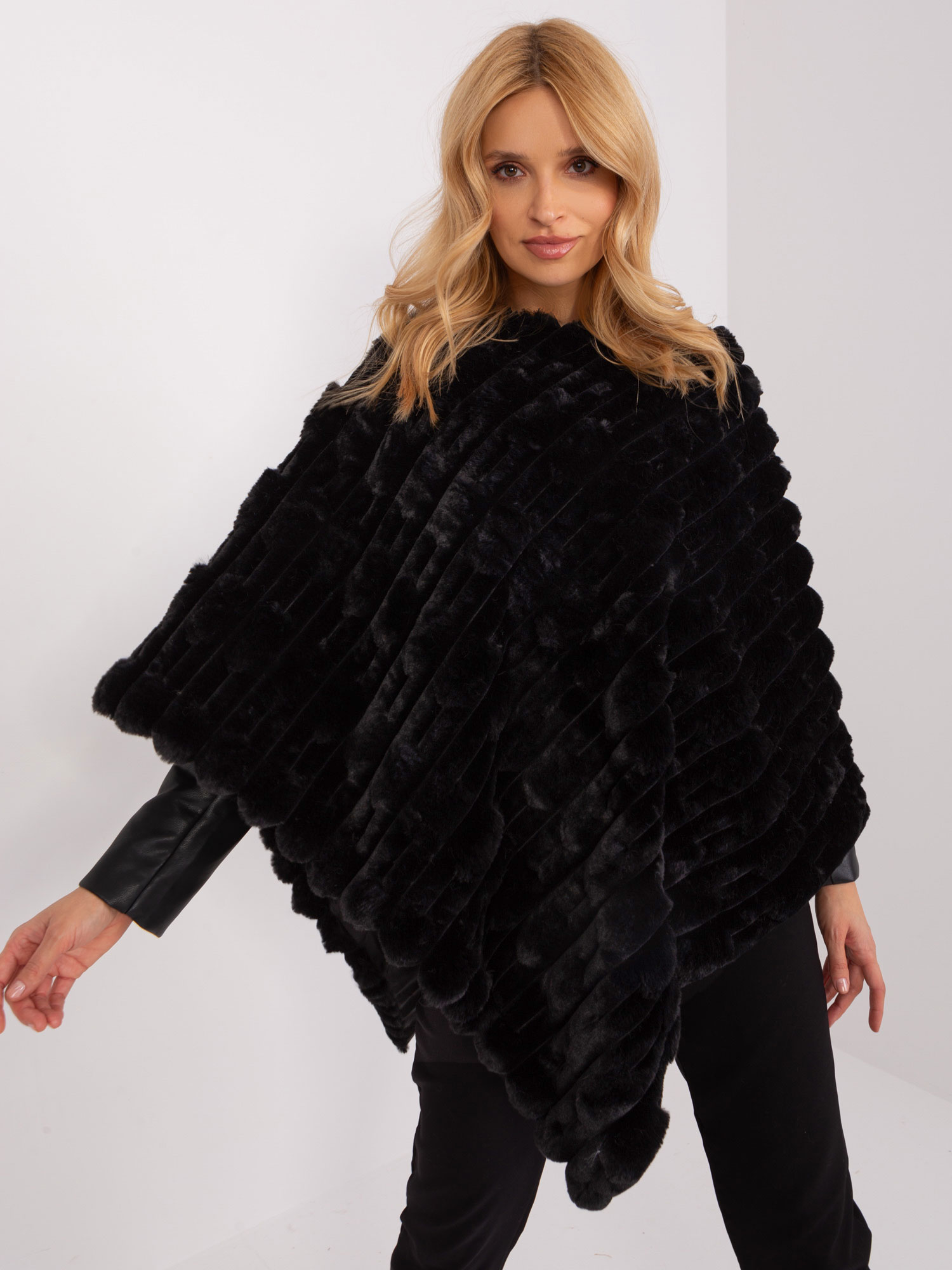 Poncho-AT-PN-2347.16-black