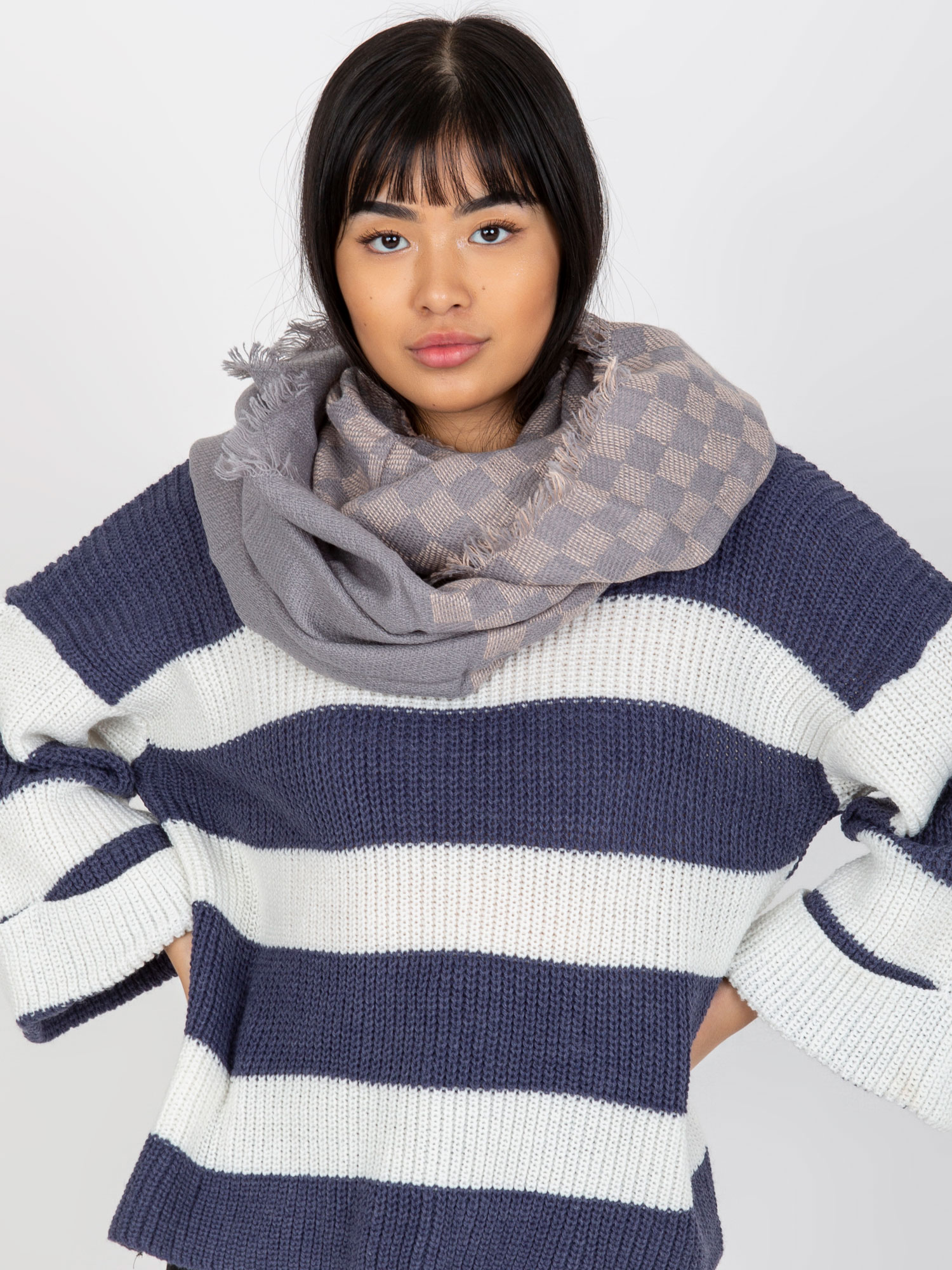 Scarf-AT-KM-9501.10-grey-pink