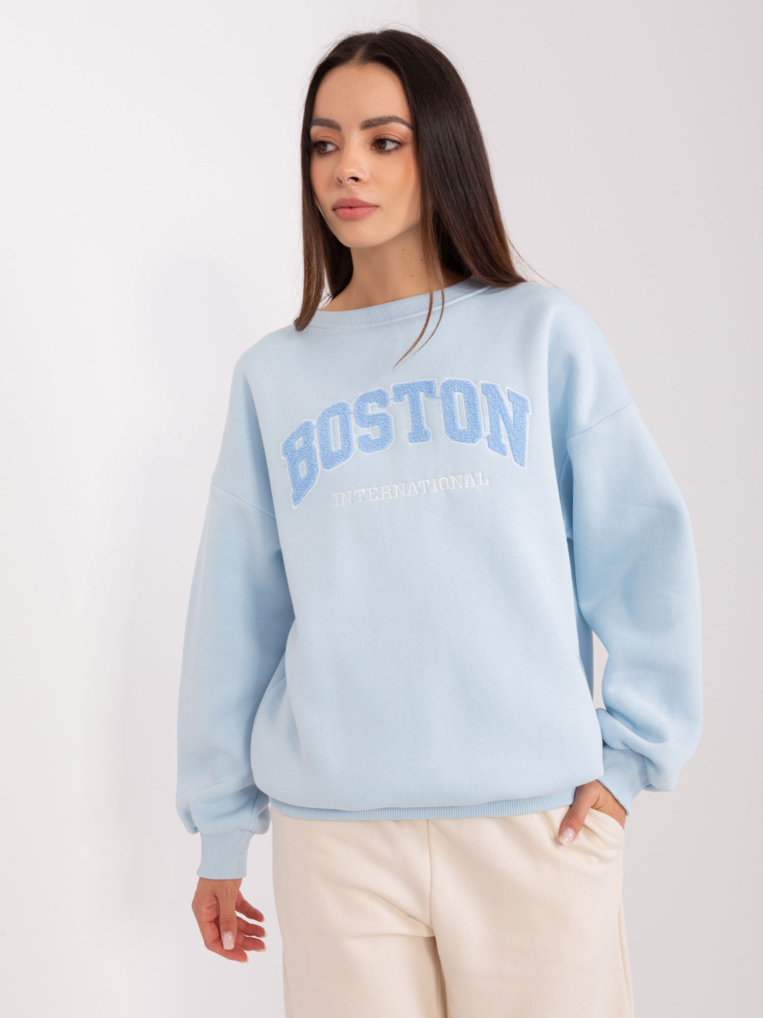 Sweatshirt-EM-BL-617-8.10-light blue