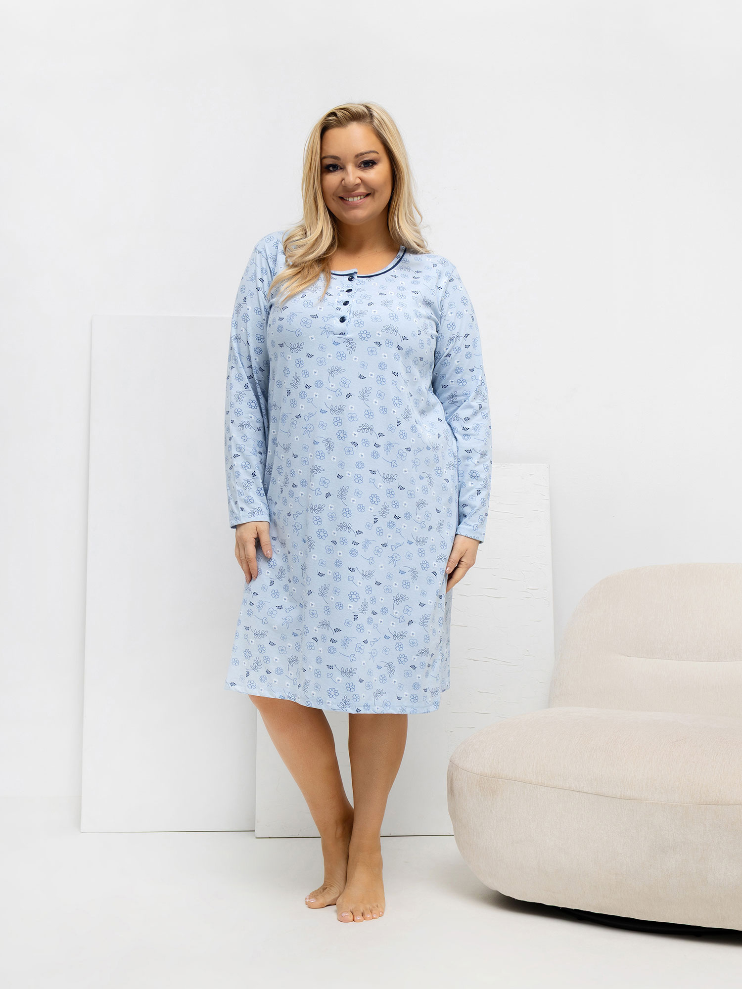 Plus size noční košile světle modrá