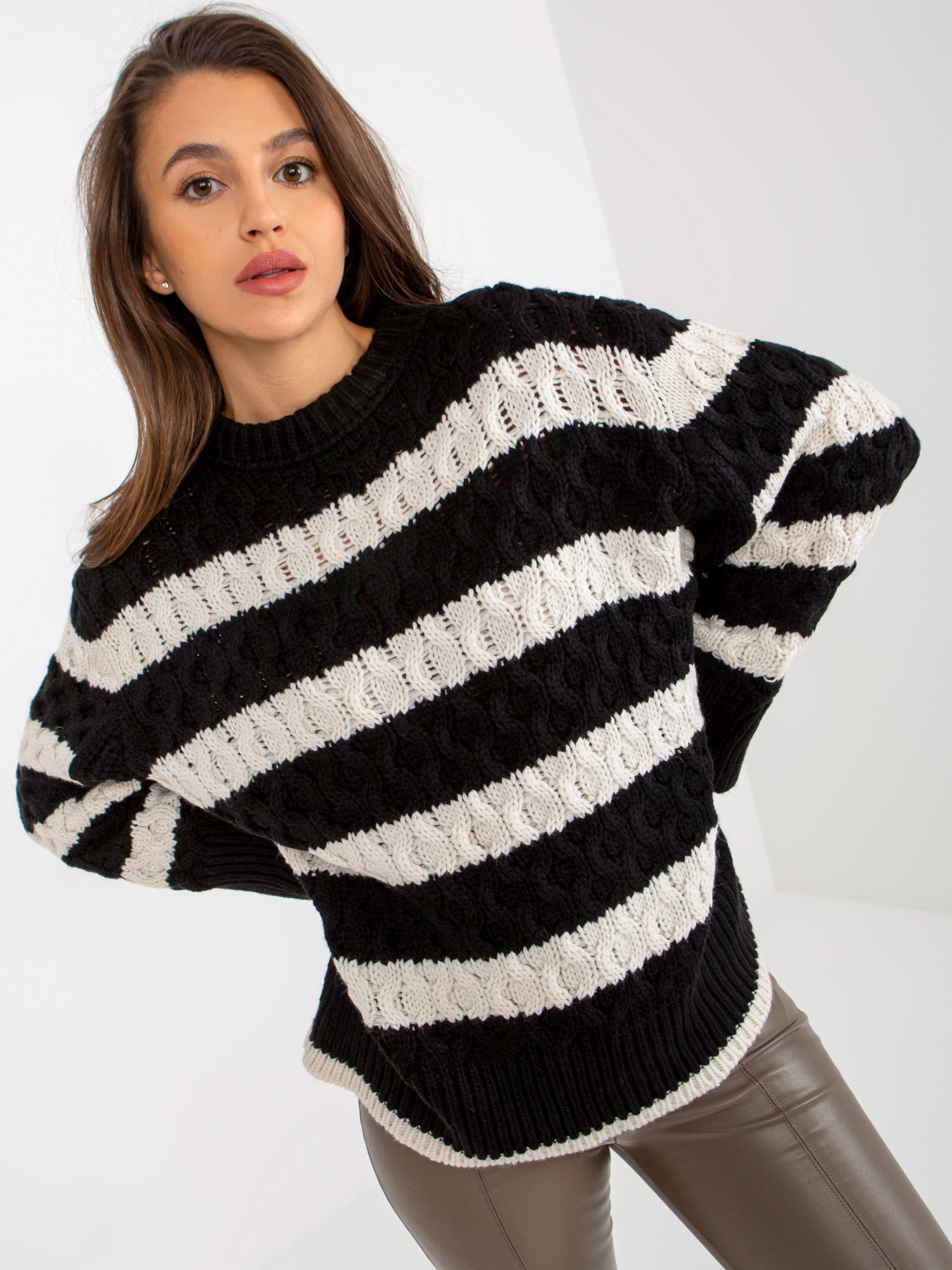 Sweater-EM-SW-1018-01.26P-black