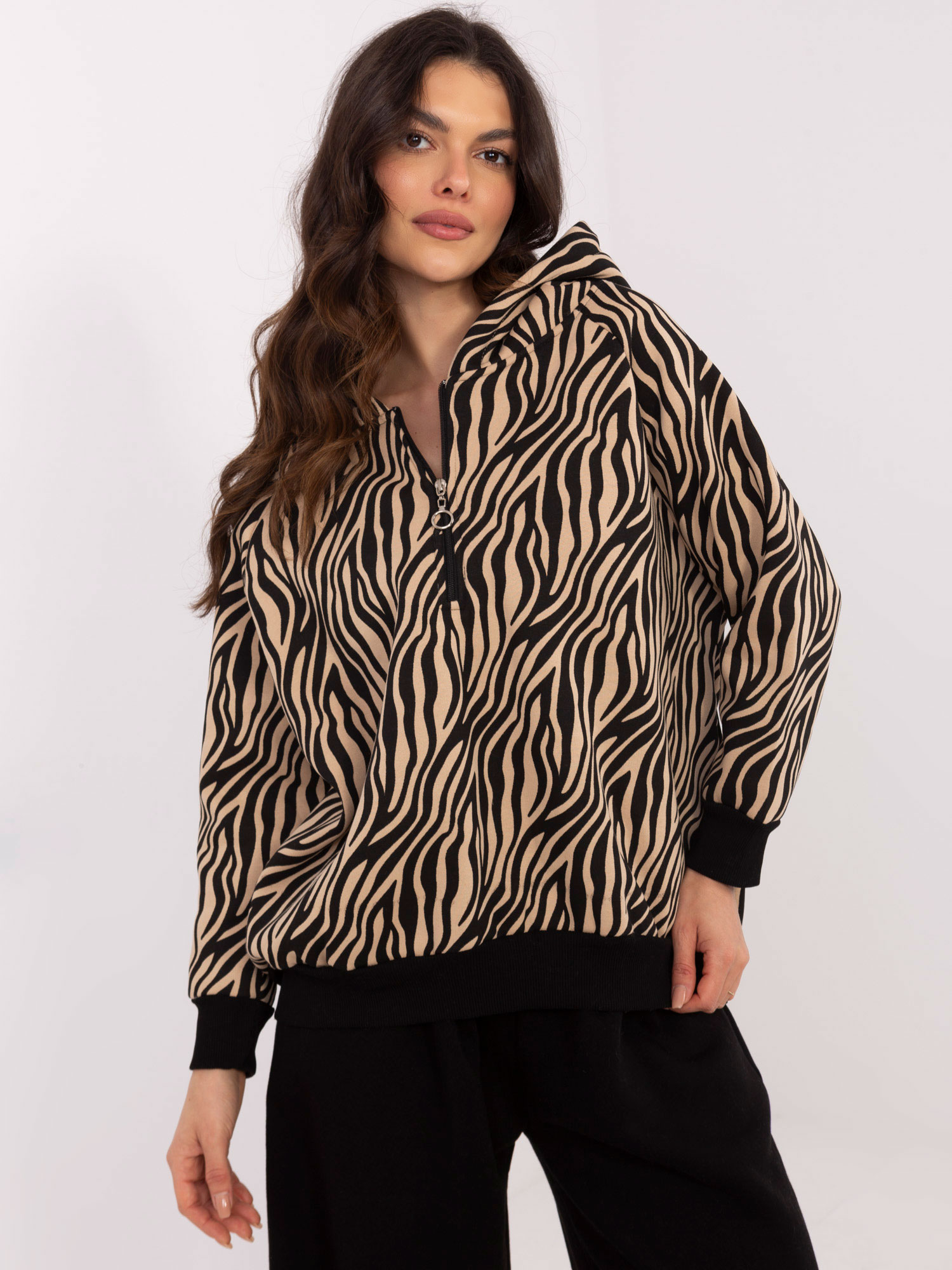 Sweatshirt-EM-BL-875.27-camel