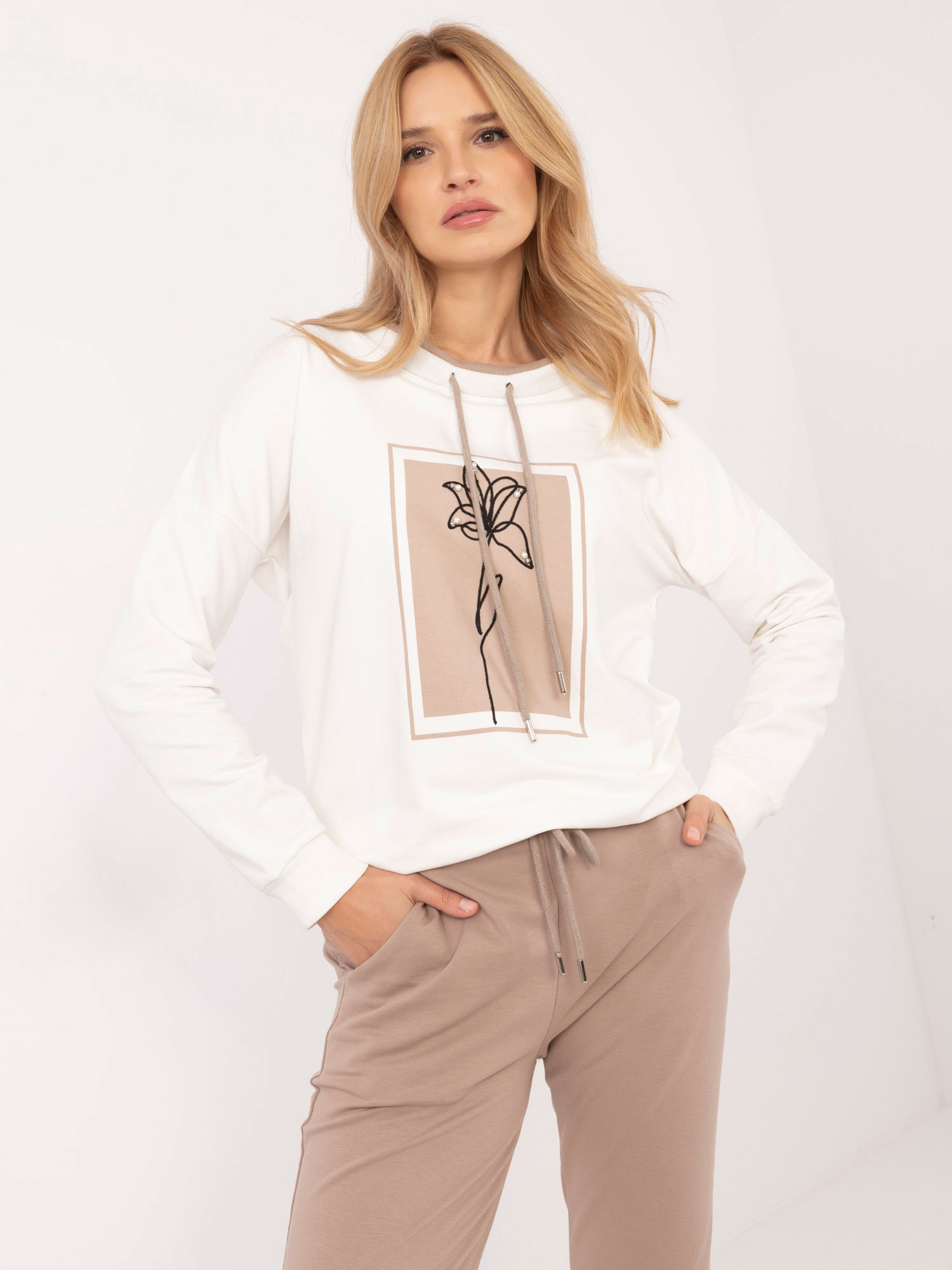 Ecru-beige tracksuit with hoodless sweatshirt