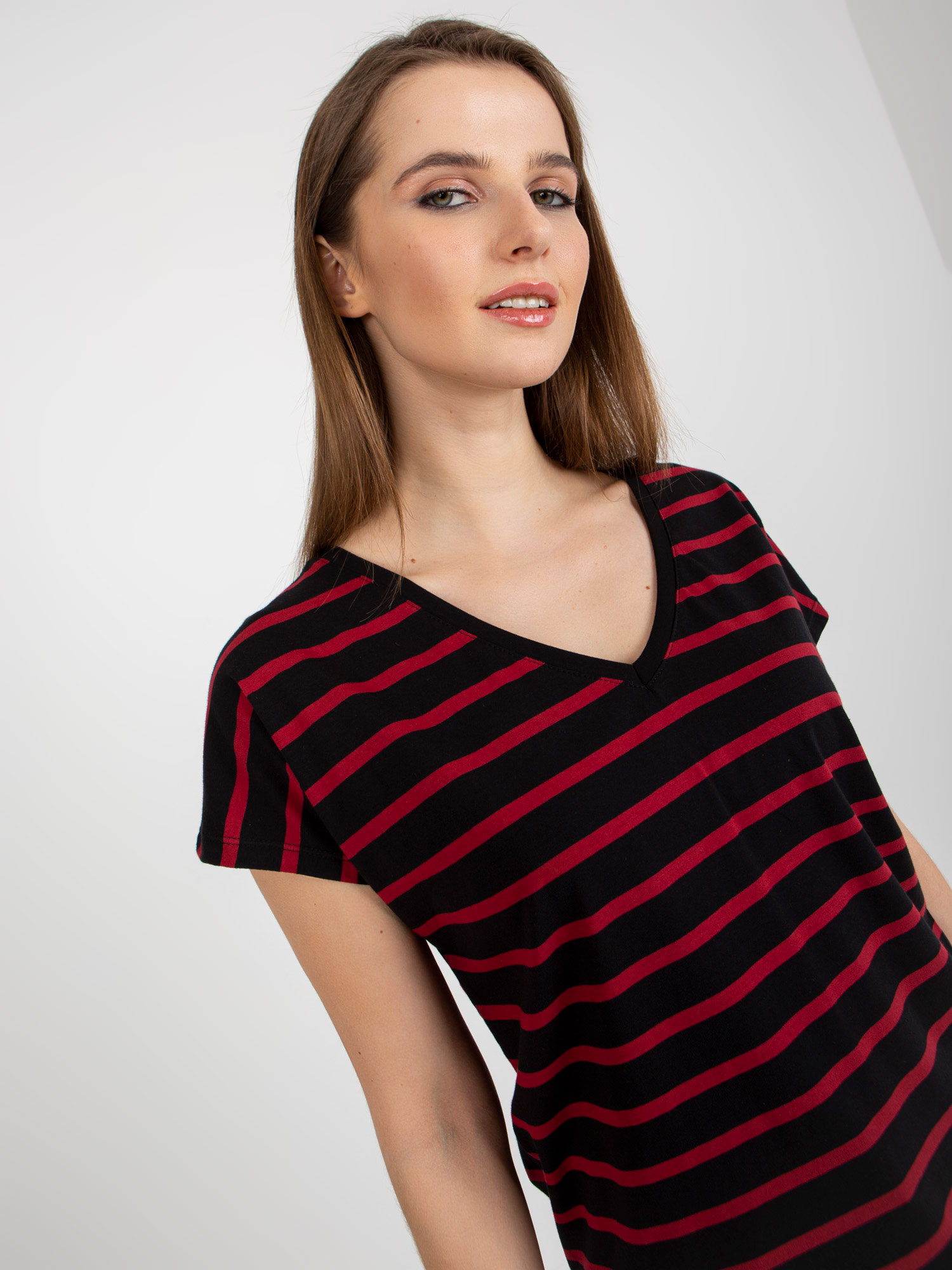 T-shirt-RV-TS-8567.26-black-red