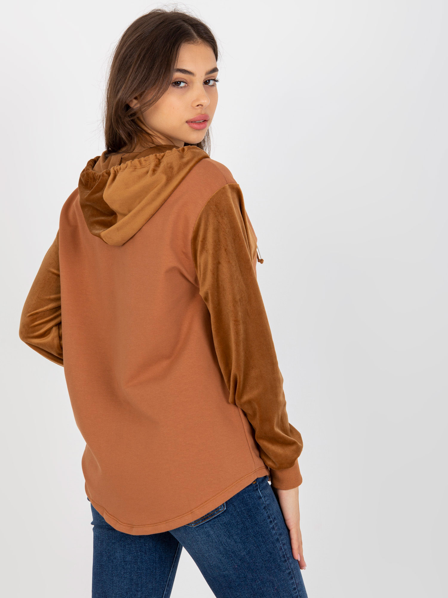 Sweatshirt-FA-BL-8066.79-light brown