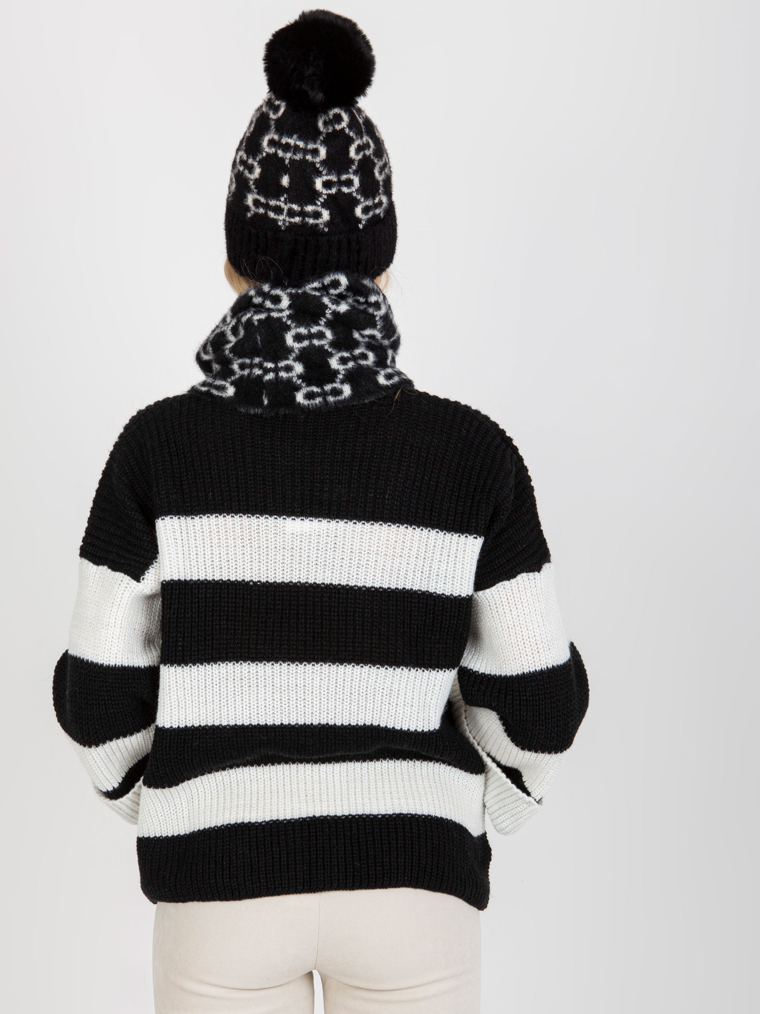Cap-AT-CZ-CM-319.41P-black-white