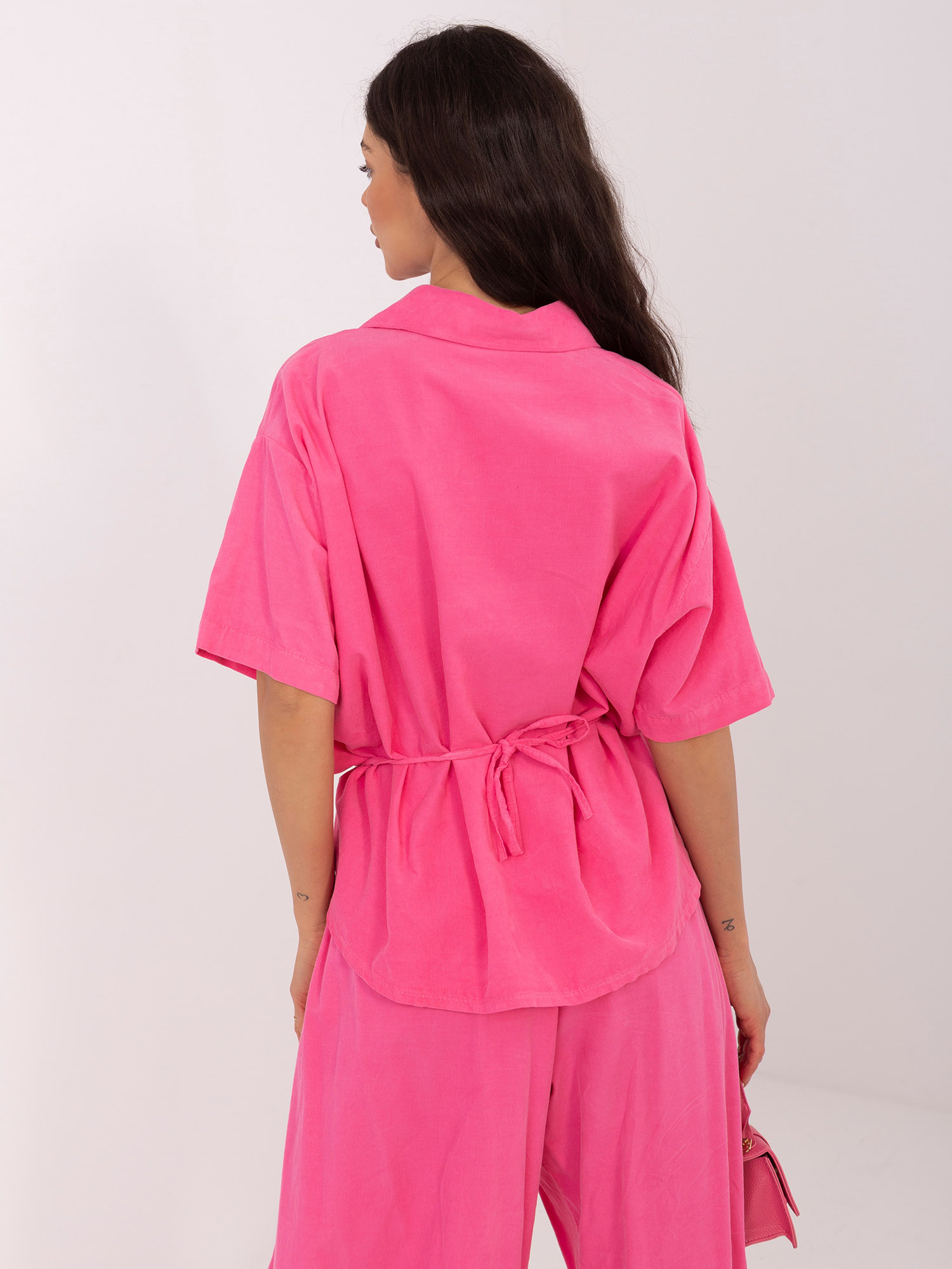 Тъмно розова щраусова риза с връзки