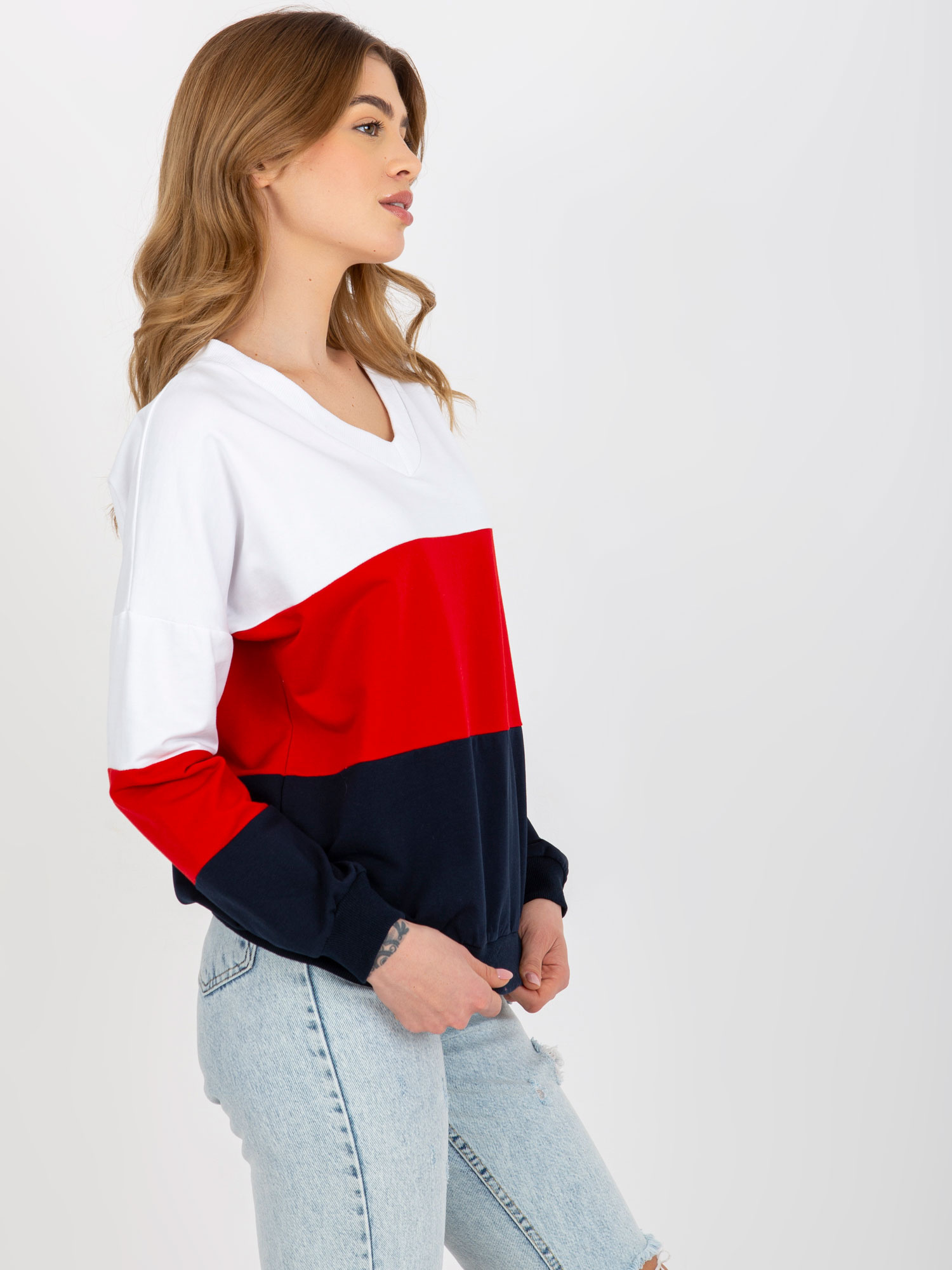 Sweatshirt-RV-BL-8328.86P-white-navy blue