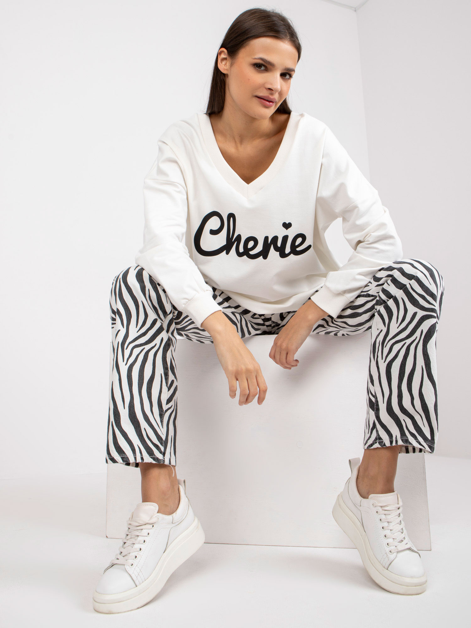 Sweatshirt-FA-BL-7754.55P-white-black