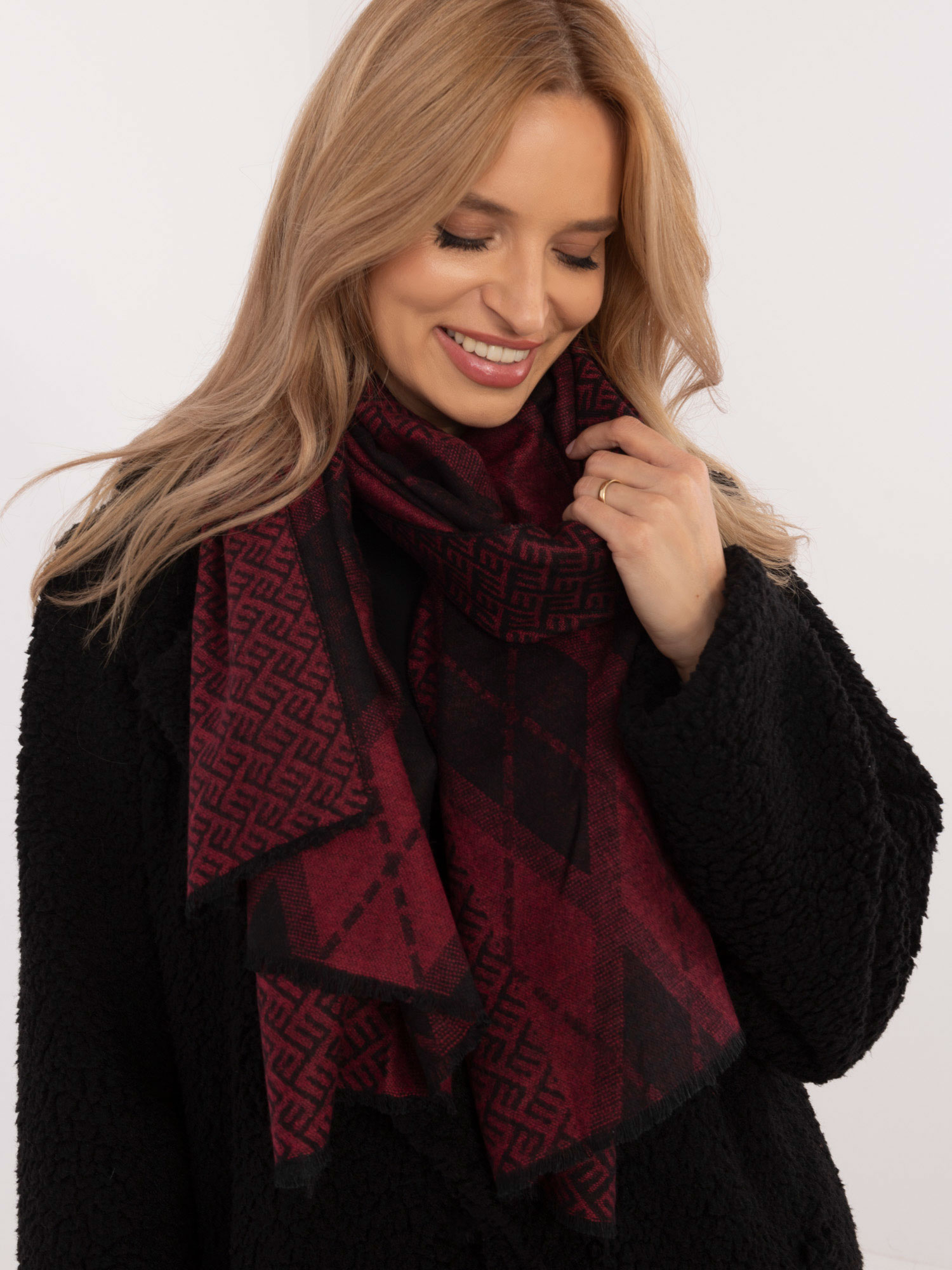 Banna-AT-CH-12301.82P-burgundy