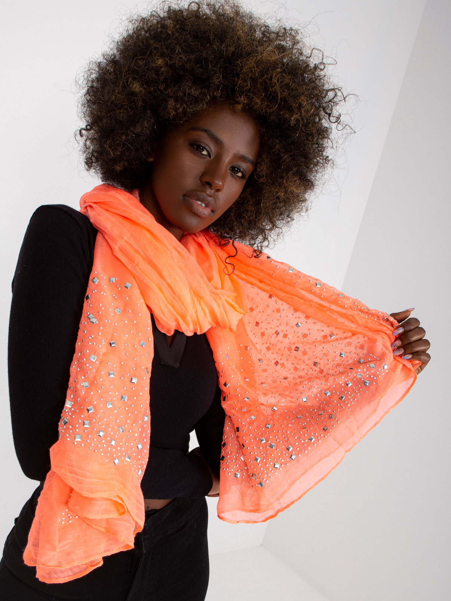 Banna-AT-CH-LA12813-Coral