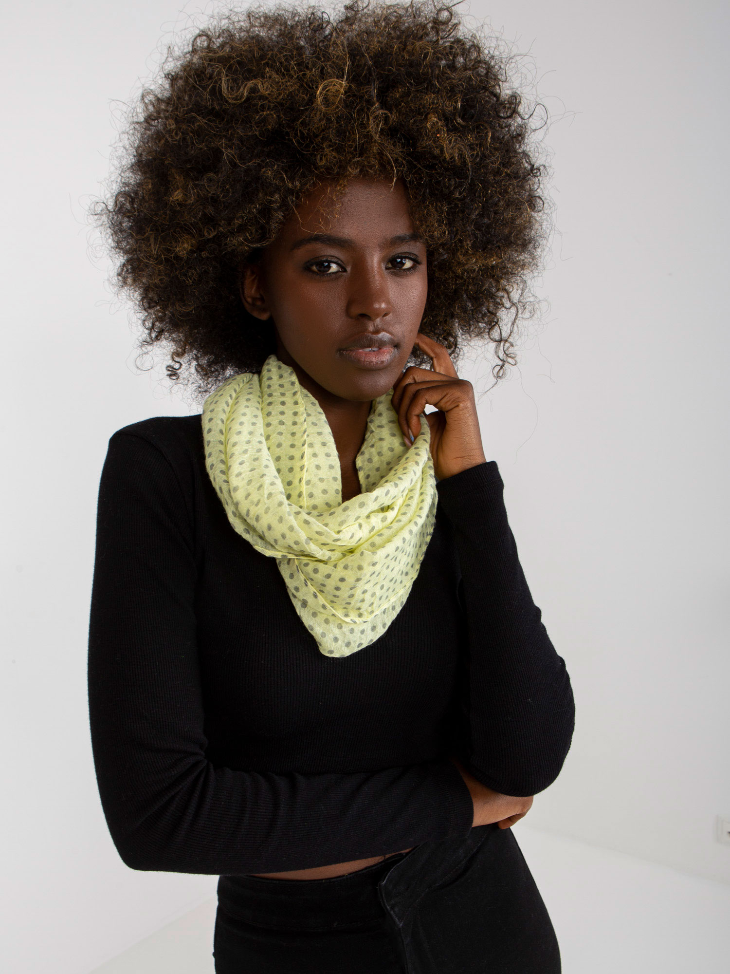 Snood-AT-CH-BF48181-light yellow