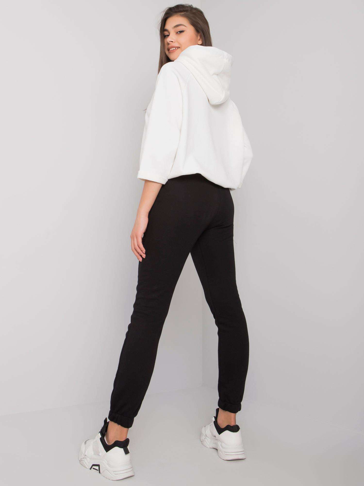 Set-RV-KMPL-6918.04-white-black