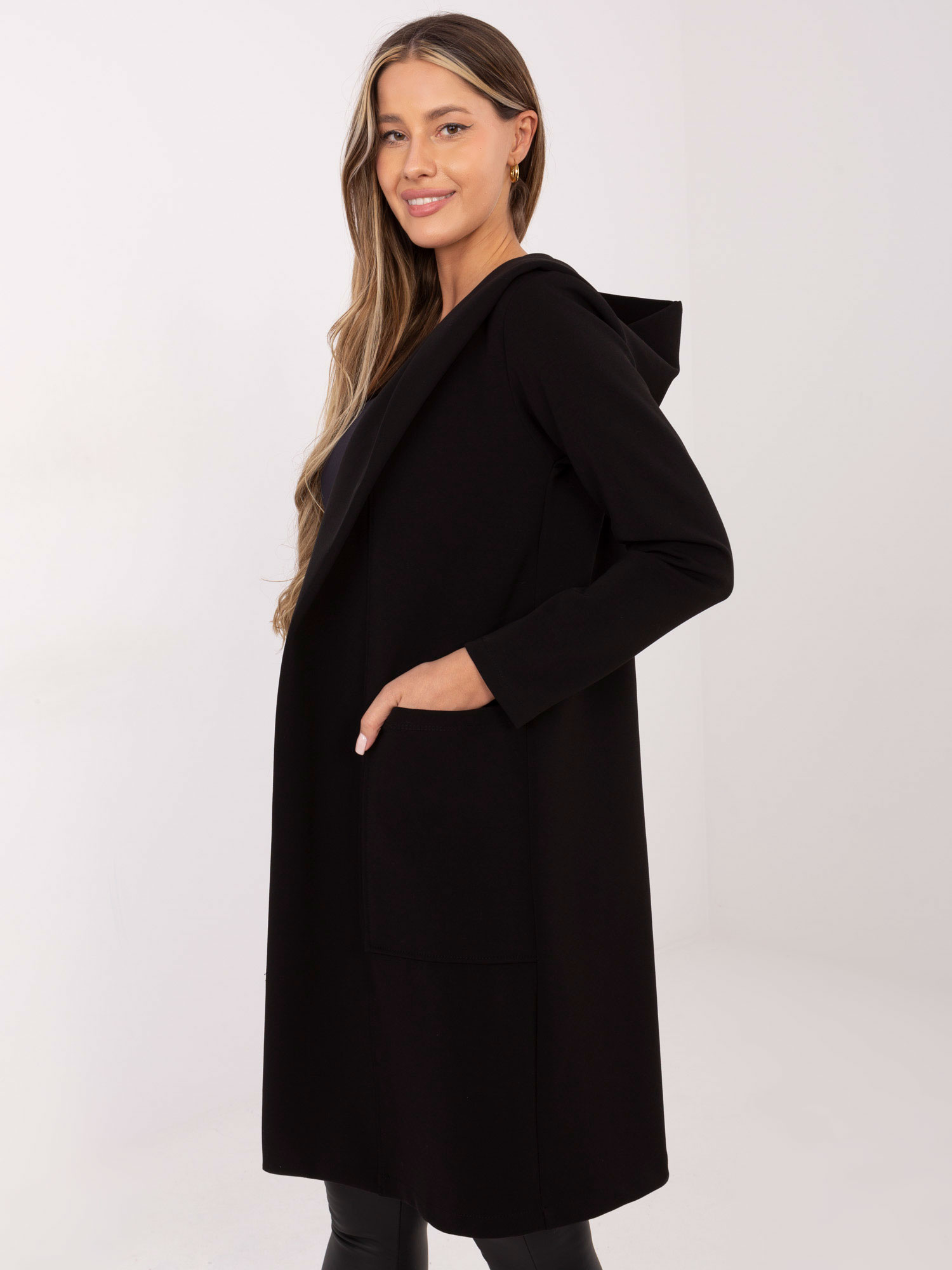 Černá mikina s kapucí