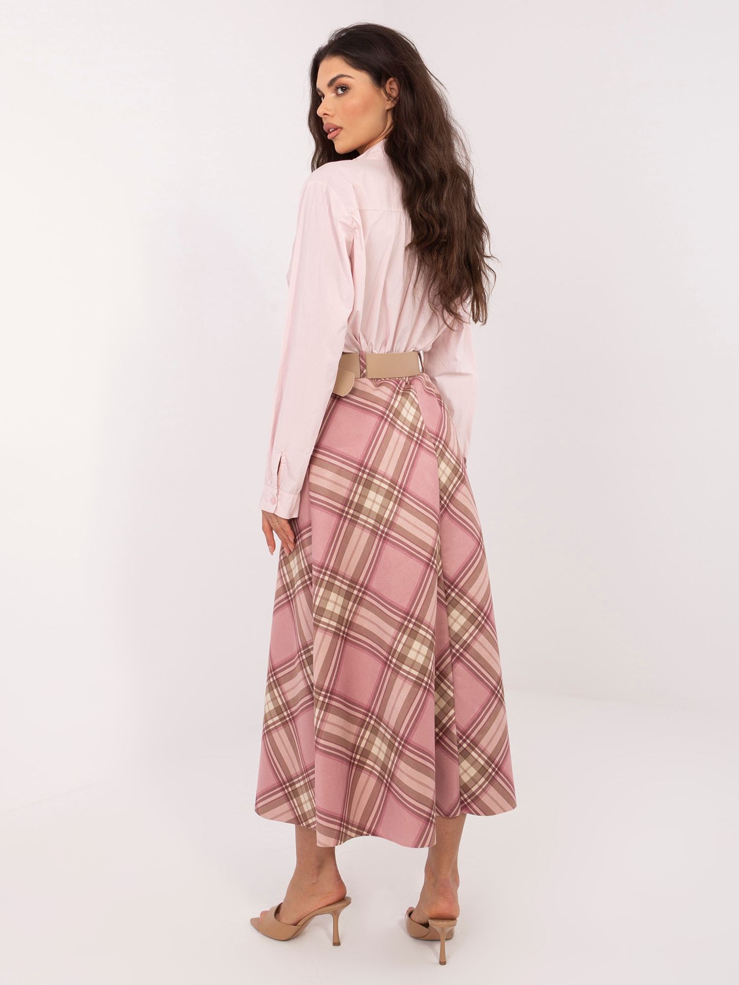 Розова карирана разкроена пола