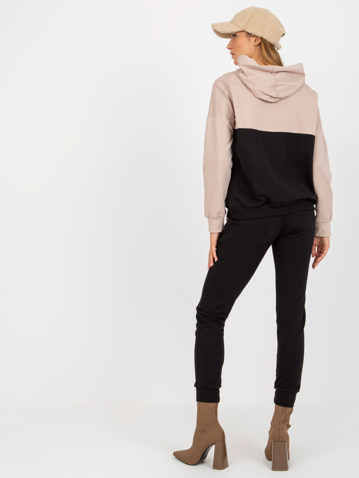Set-RV-KMPL-8419.96P-black-beige