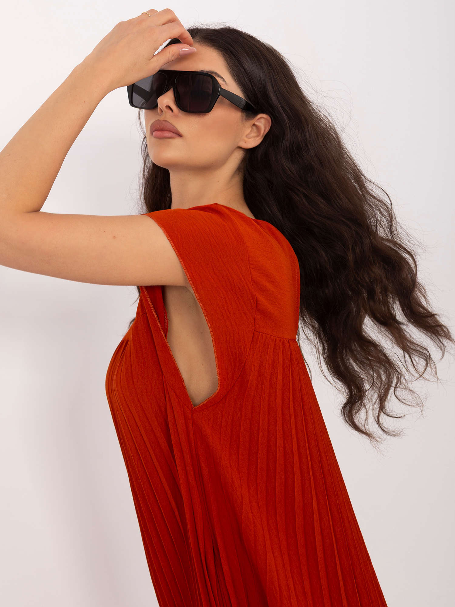 Оранжева коктейлна рокля